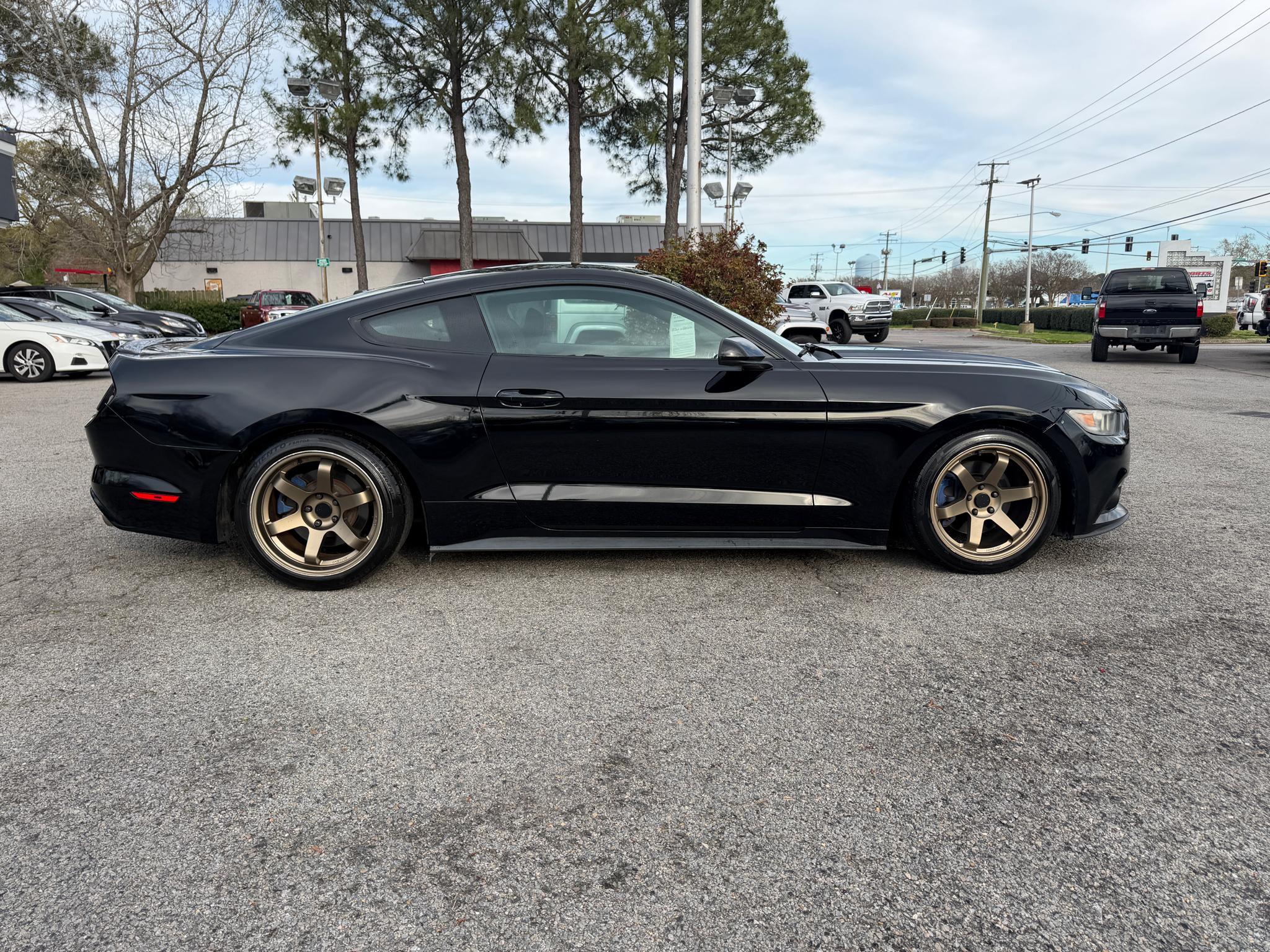 Ford Mustang 2dr Fastback EcoBoost 2016