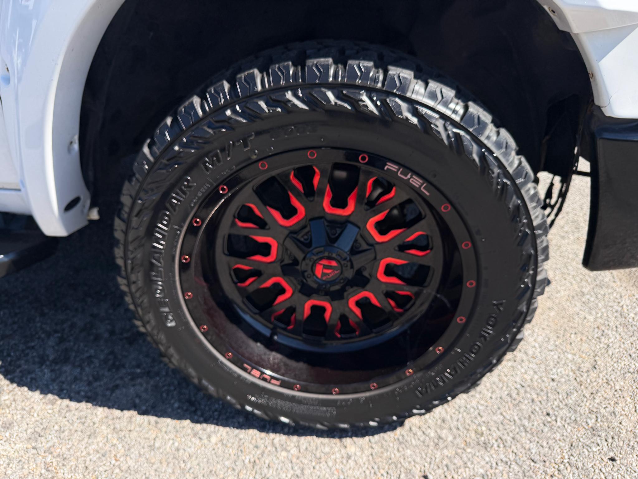 RAM 1500 4WD Quad Cab 140.5" SLT 2015