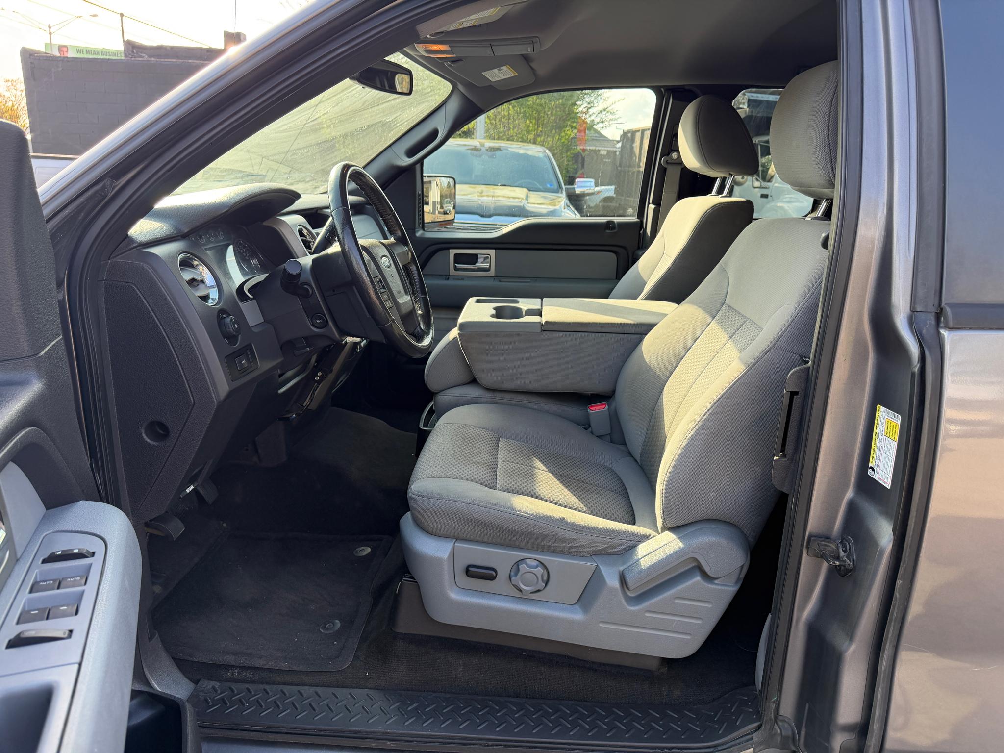 Ford F-150 4WD SuperCab 145" XLT 2011