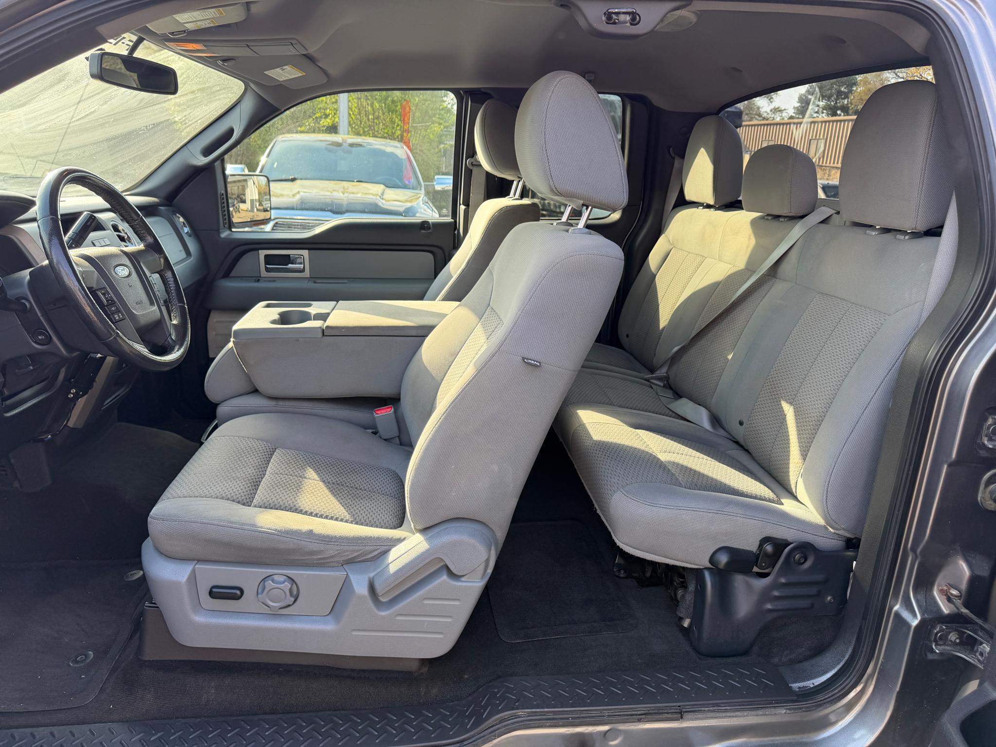 Ford F-150 4WD SuperCab 145" XLT 2011