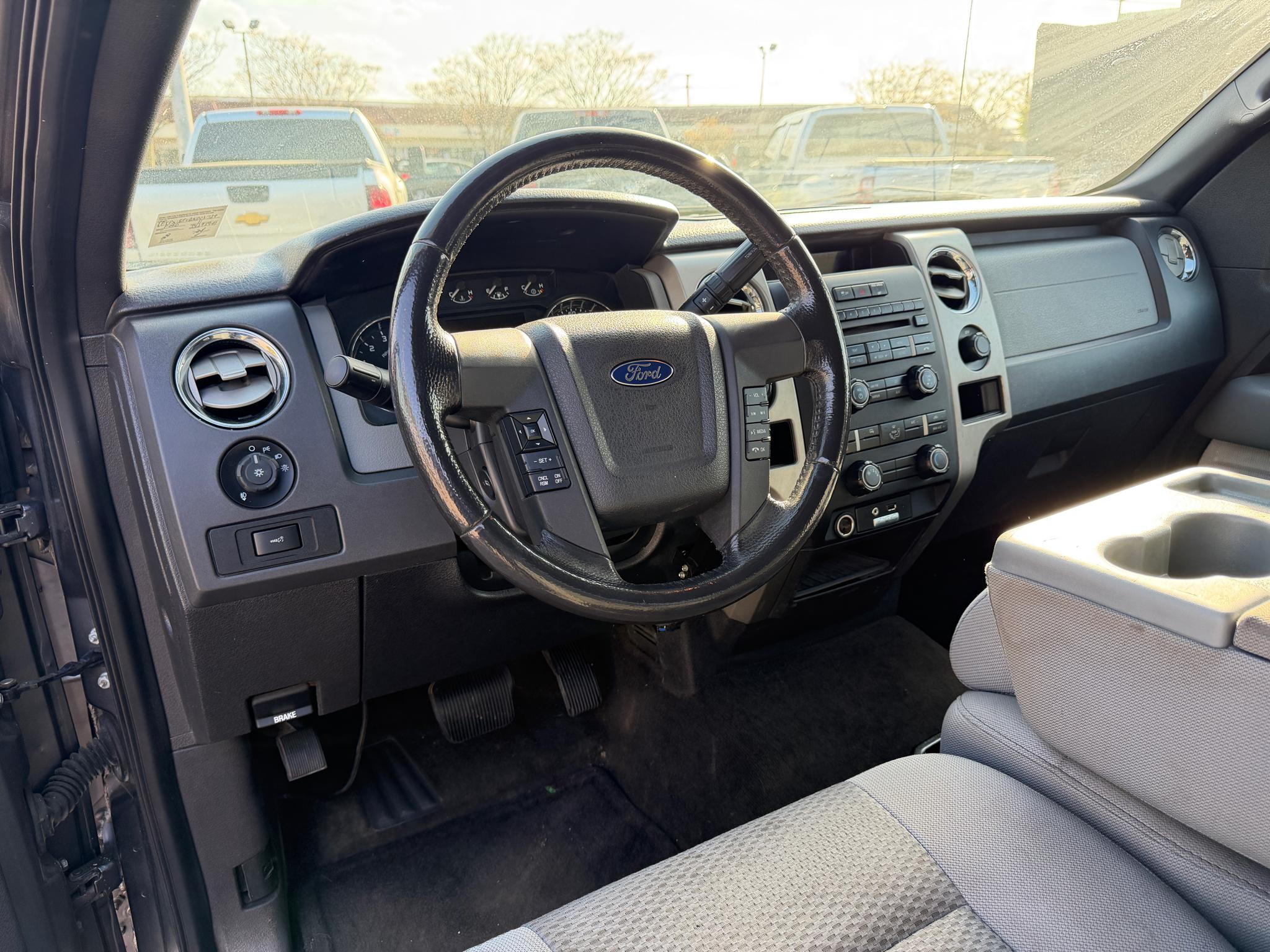 Ford F-150 4WD SuperCab 145" XLT 2011