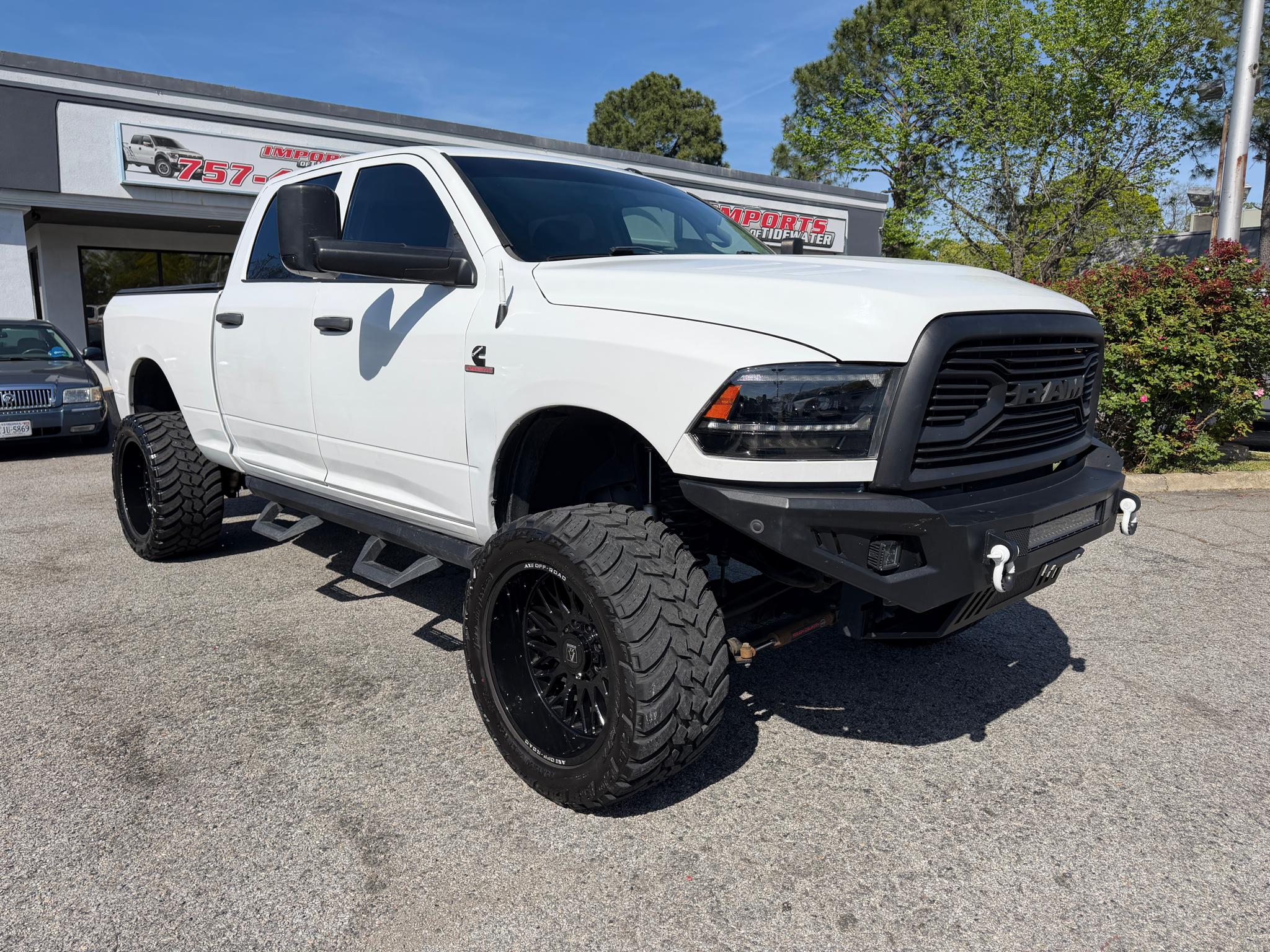 RAM 2500 Tradesman 4x4 Crew Cab 6'4" Box 2018