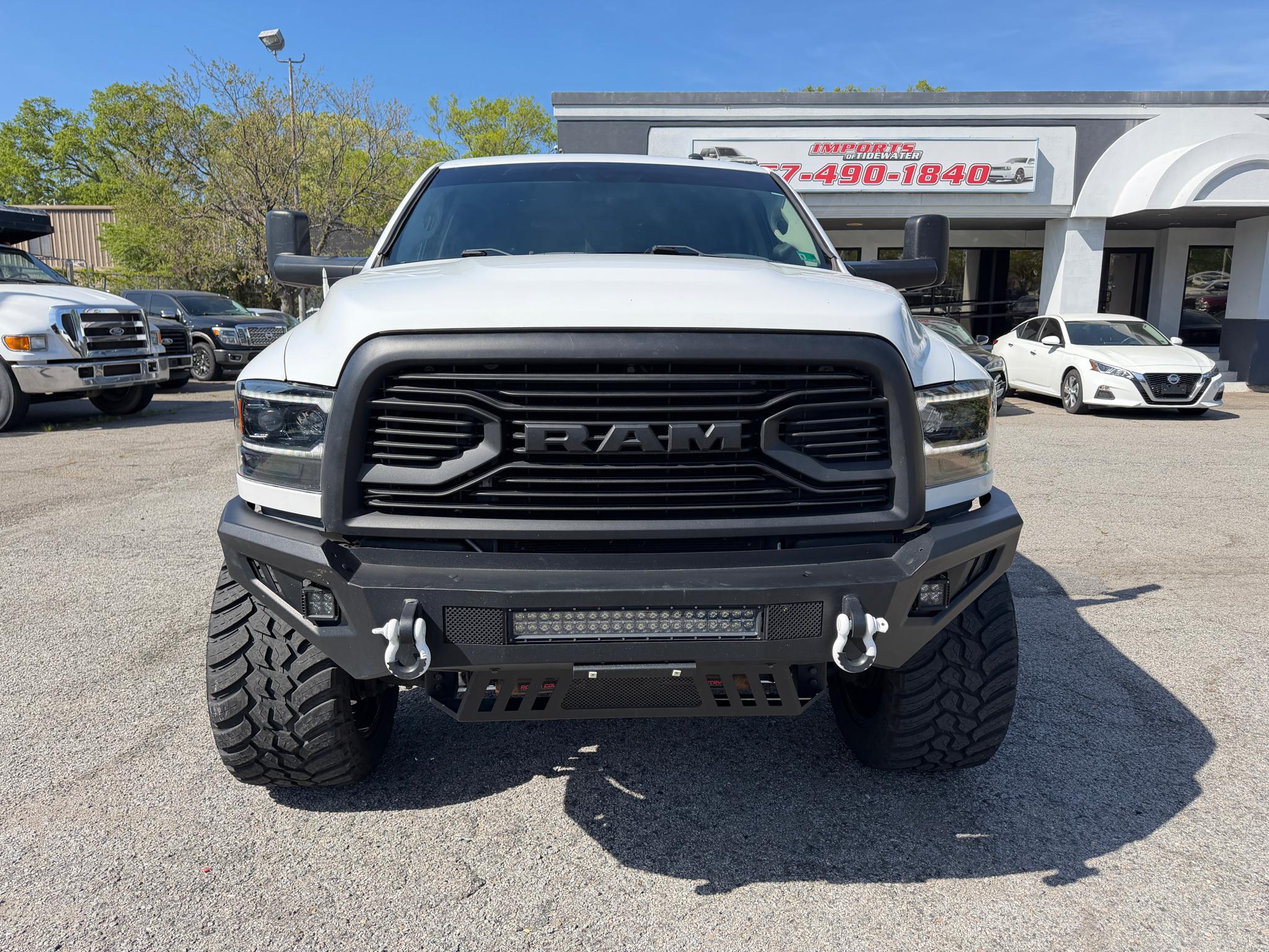RAM 2500 Tradesman 4x4 Crew Cab 6'4" Box 2018