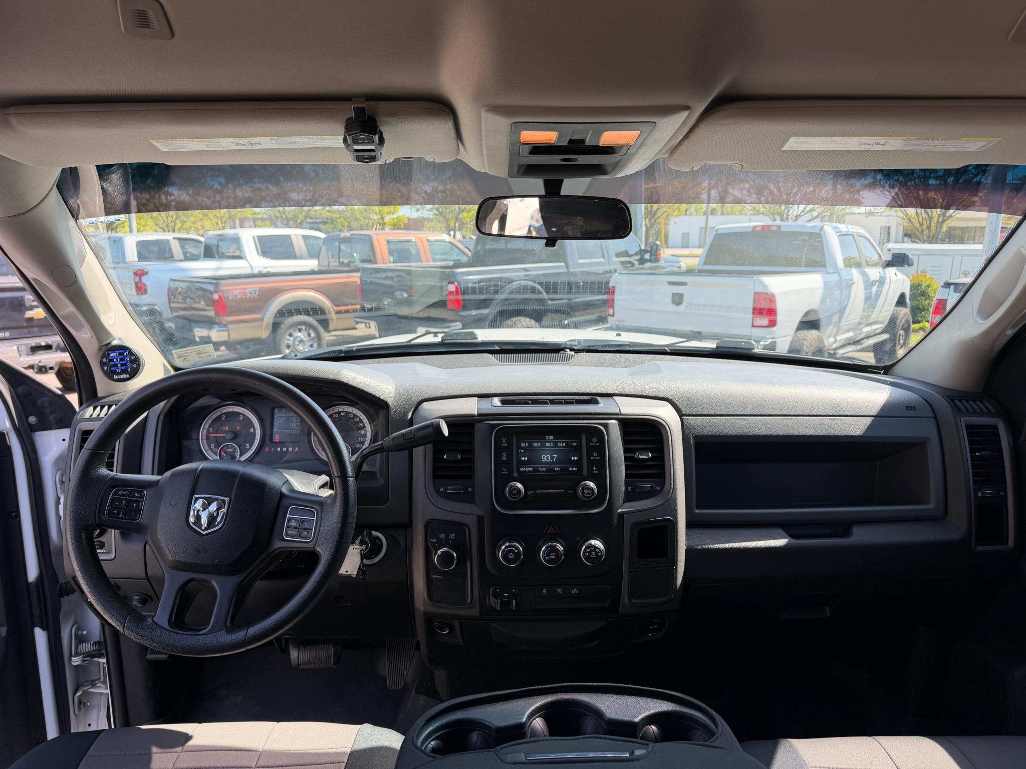 RAM 2500 Tradesman 4x4 Crew Cab 6'4" Box 2018