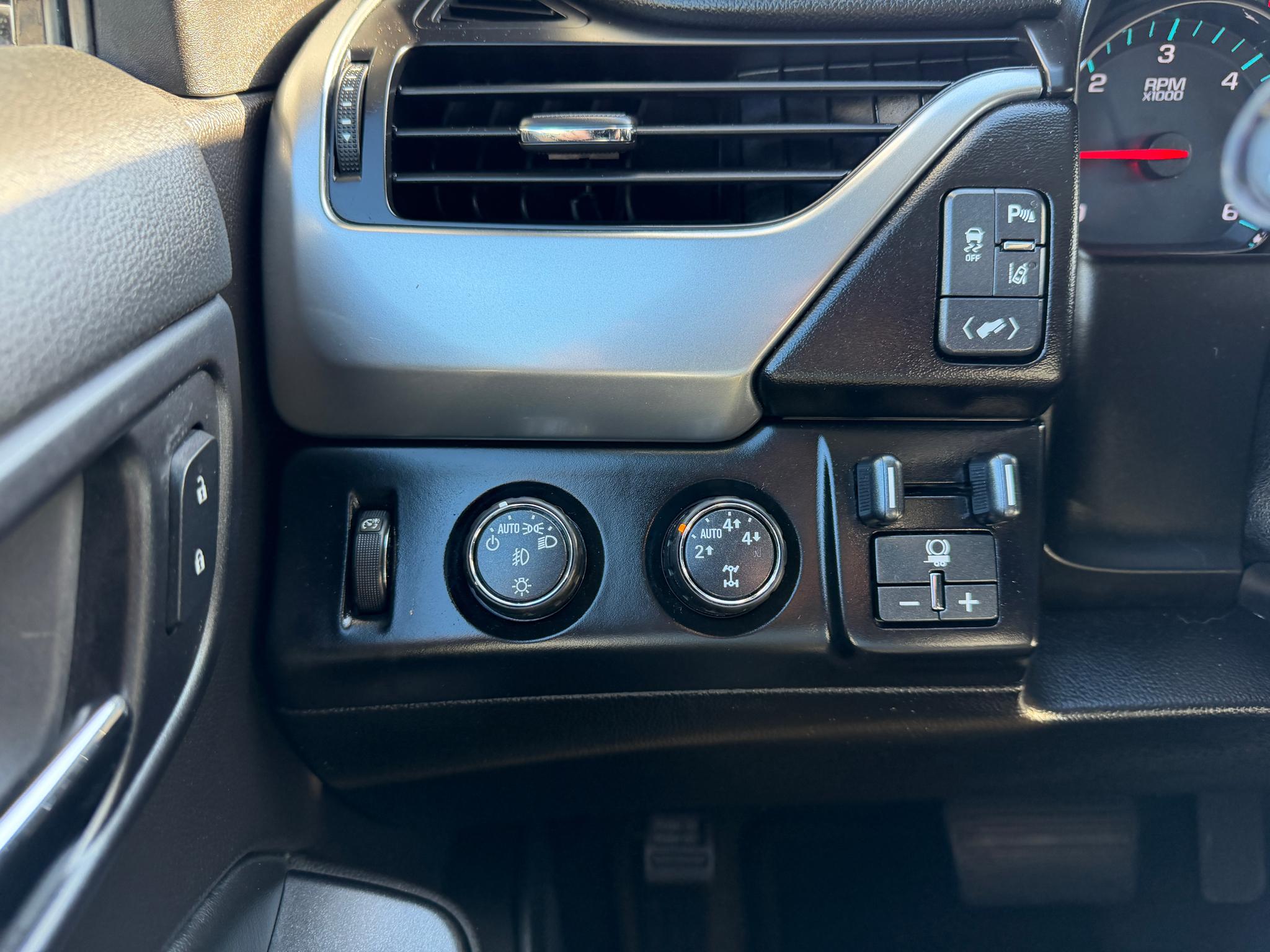 Chevrolet Tahoe 4WD 4dr LTZ 2015