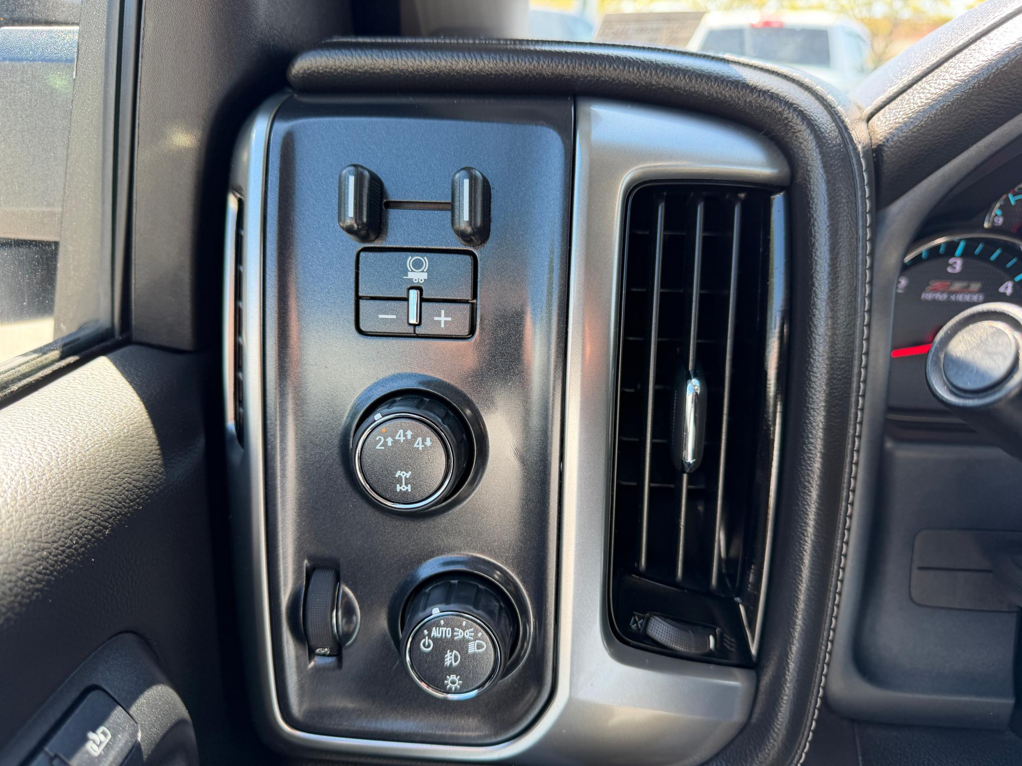 Chevrolet Silverado 2500HD 4WD Crew Cab 153.7" LTZ 2019