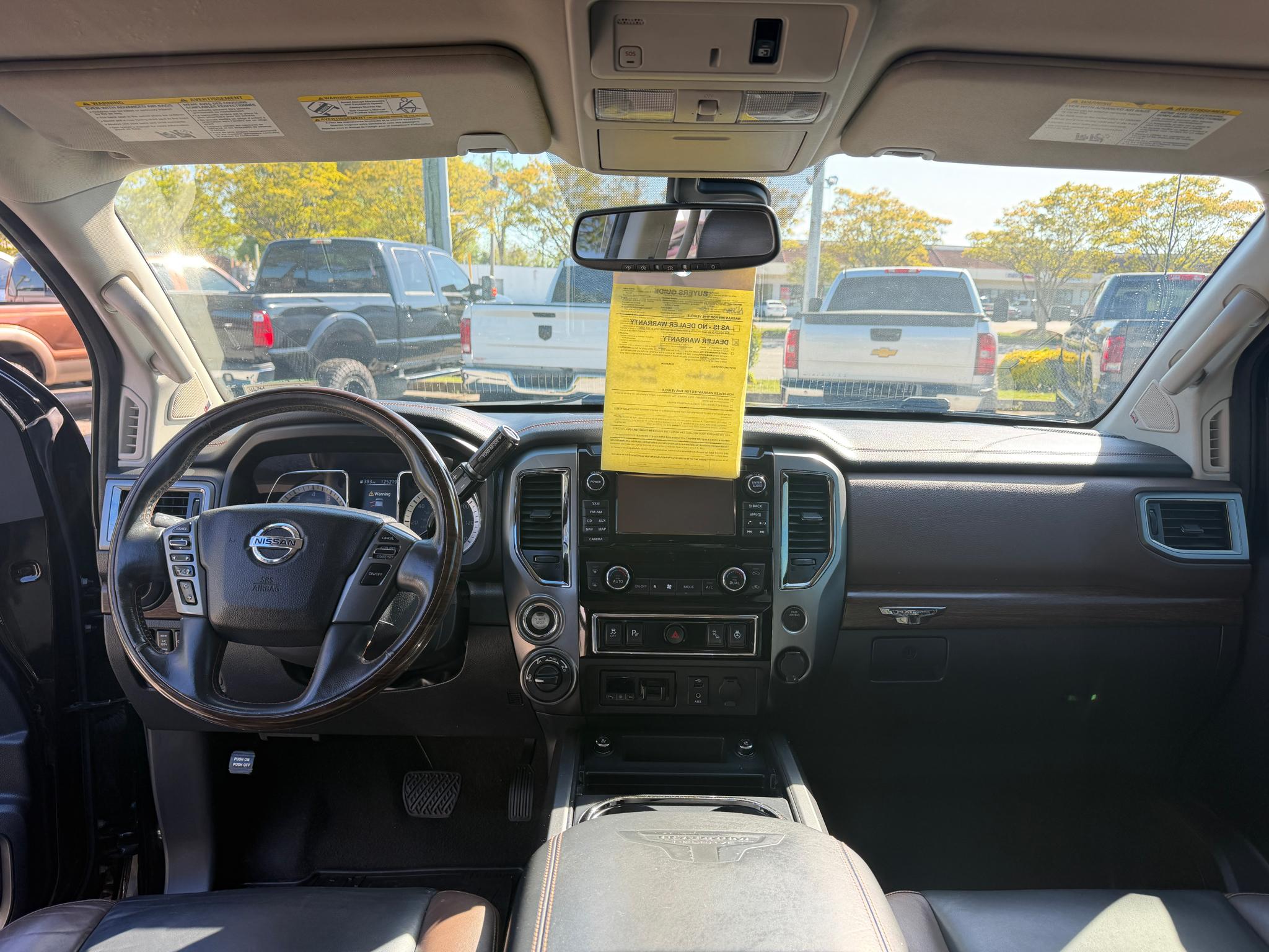 Nissan Titan 4x4 Crew Cab Platinum Reserve 2017