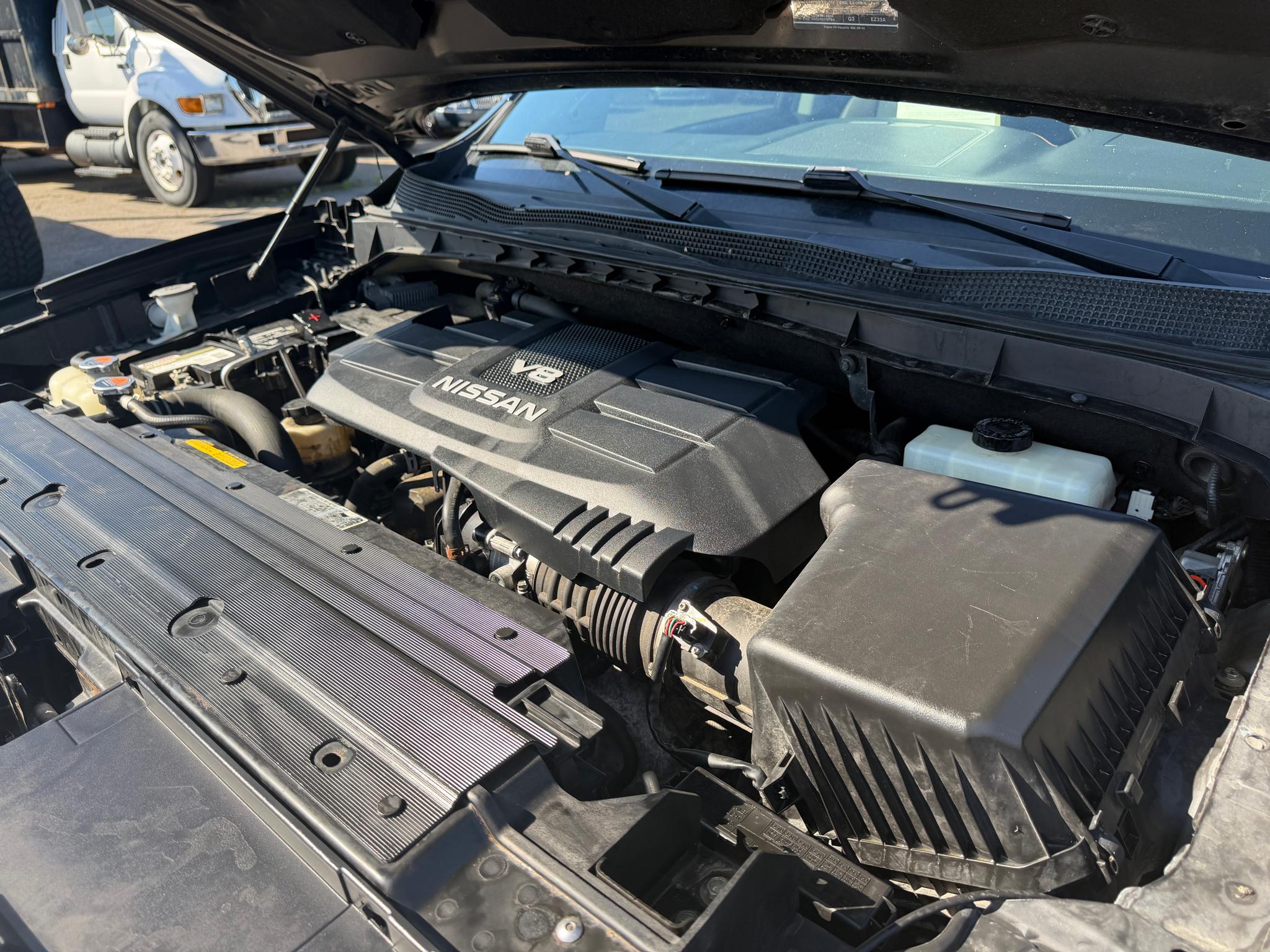 Nissan Titan 4x4 Crew Cab Platinum Reserve 2017