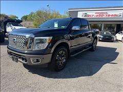 2017 Nissan Titan 
