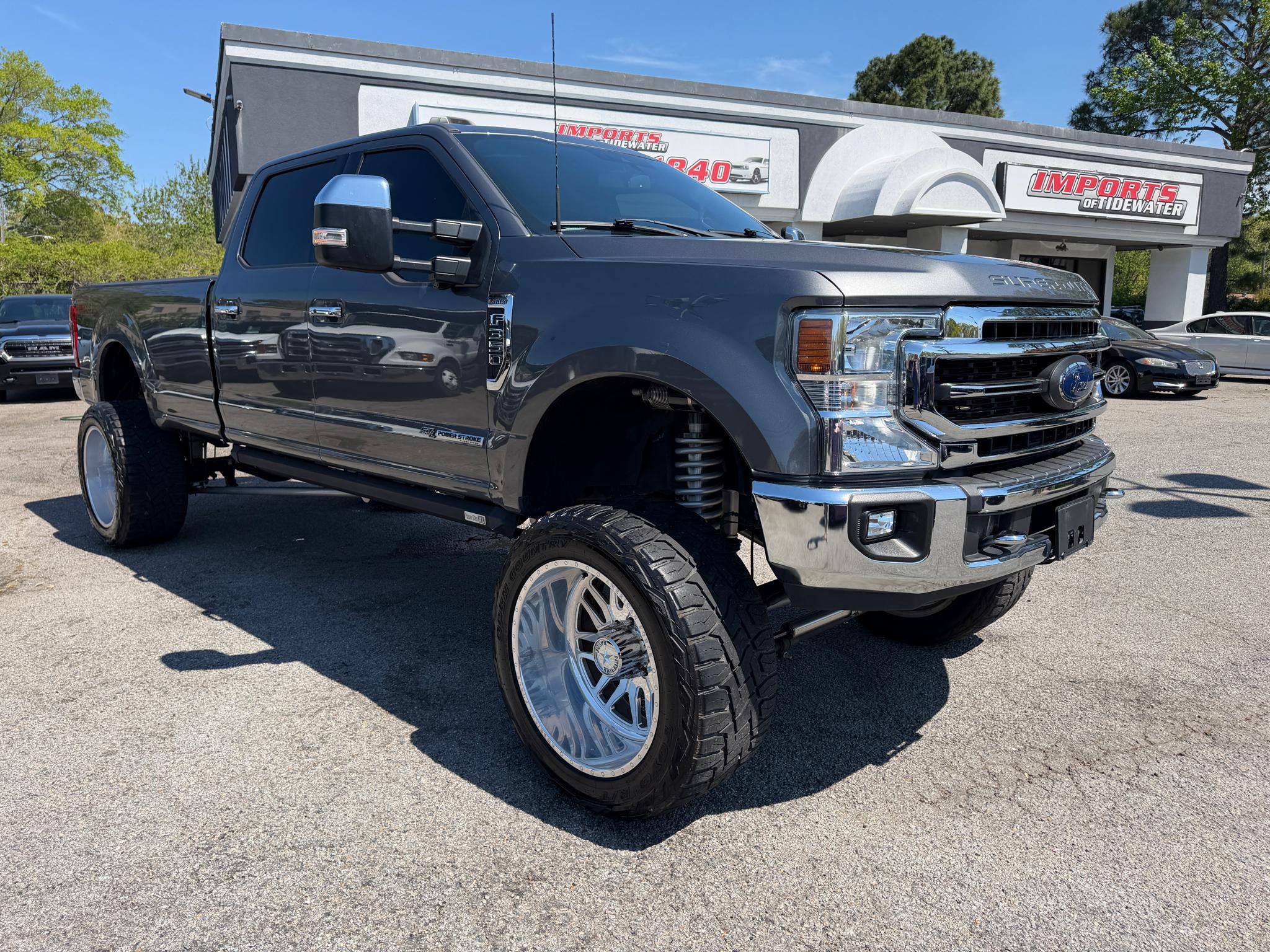 Ford Super Duty F-350 SRW Lariat 4WD Crew Cab 8' Box 2022