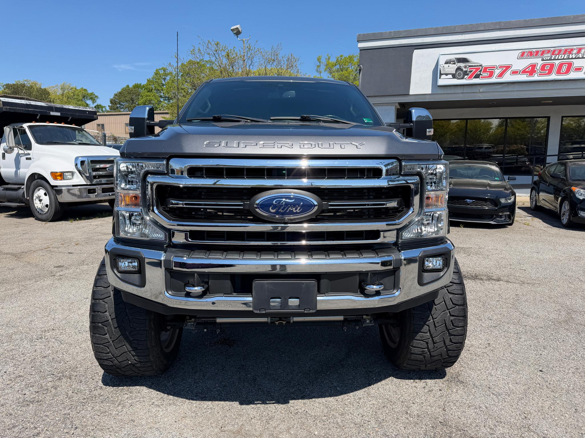 Ford Super Duty F-350 SRW Lariat 4WD Crew Cab 8' Box 2022
