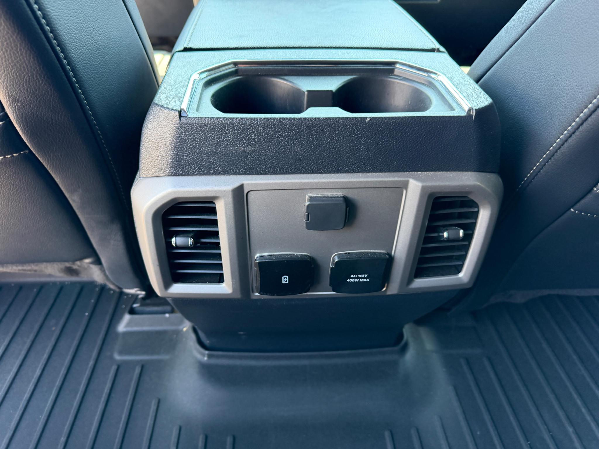 Ford Super Duty F-350 SRW Lariat 4WD Crew Cab 8' Box 2022