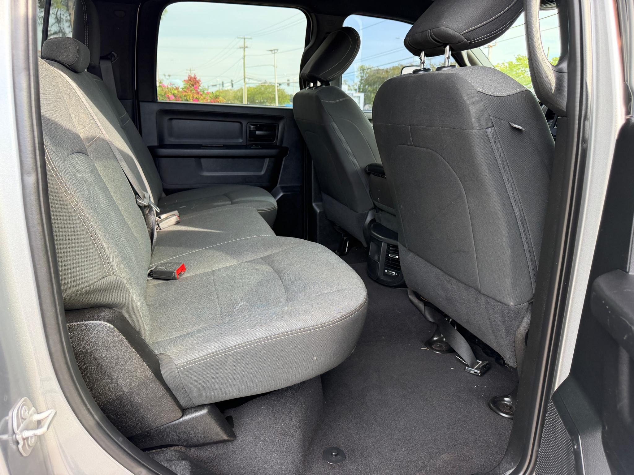 RAM 3500 Tradesman 4x4 Crew Cab 8' Box 2021