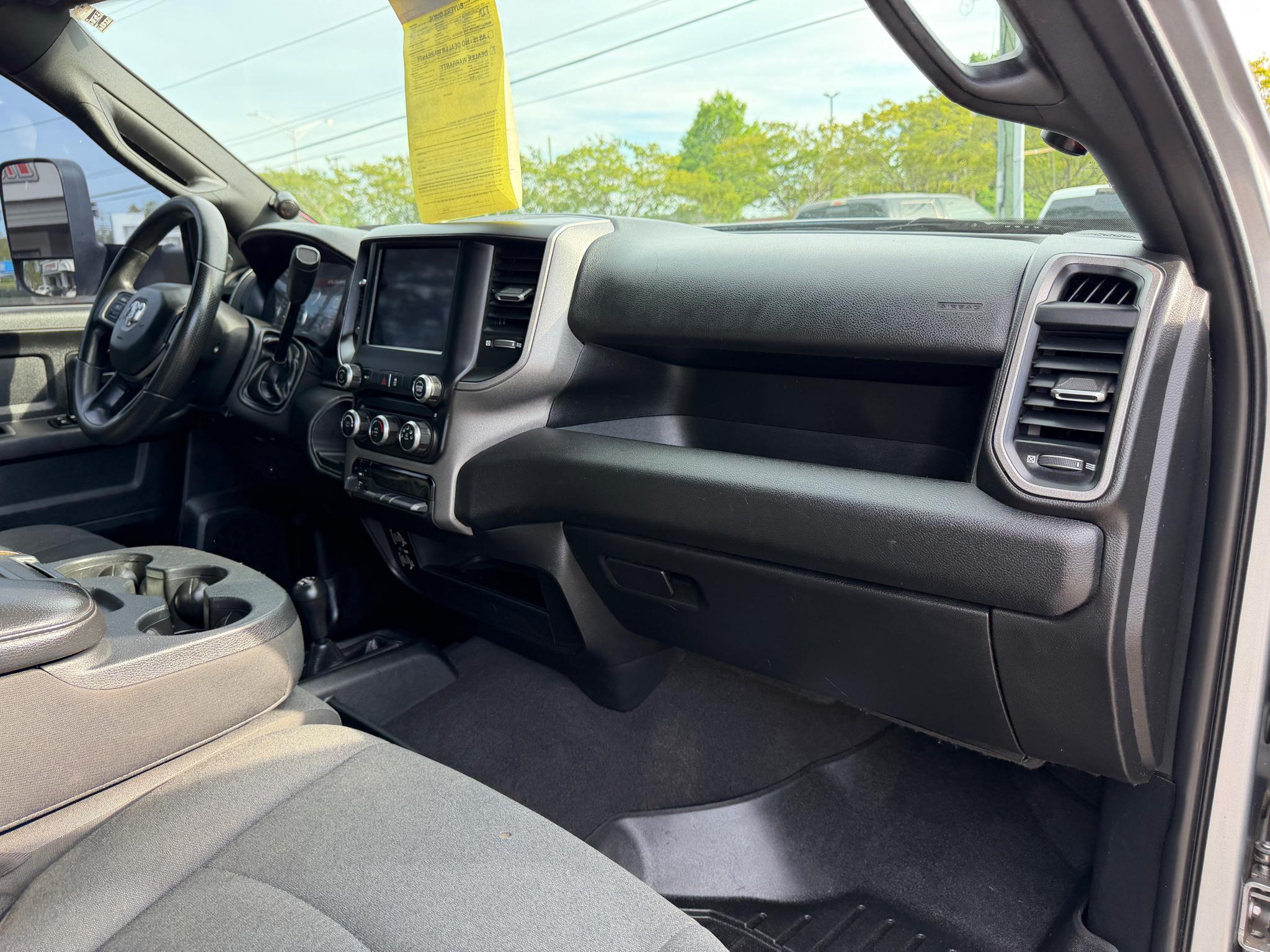 RAM 3500 Tradesman 4x4 Crew Cab 8' Box 2021