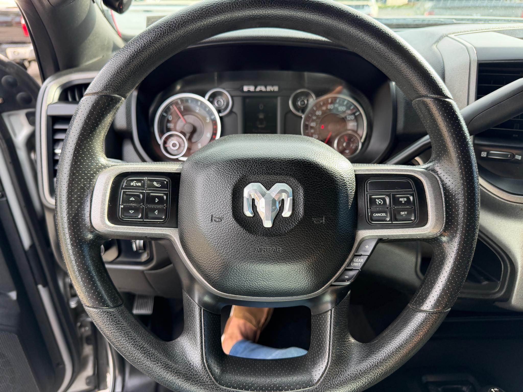 RAM 3500 Tradesman 4x4 Crew Cab 8' Box 2021