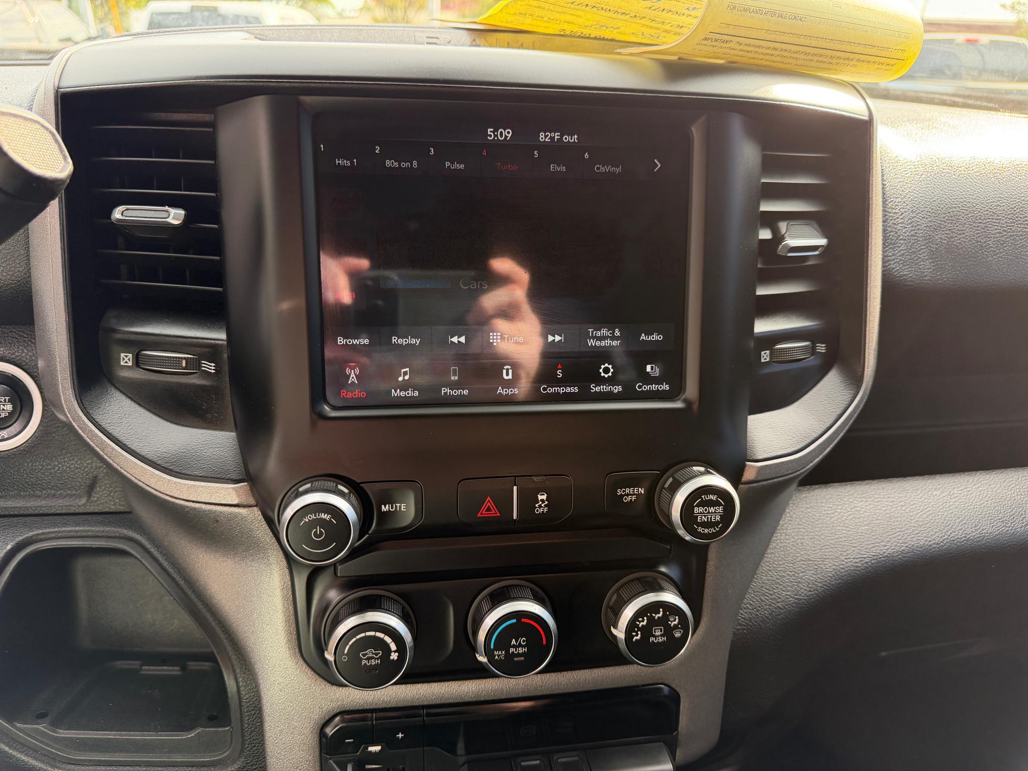 RAM 3500 Tradesman 4x4 Crew Cab 8' Box 2021