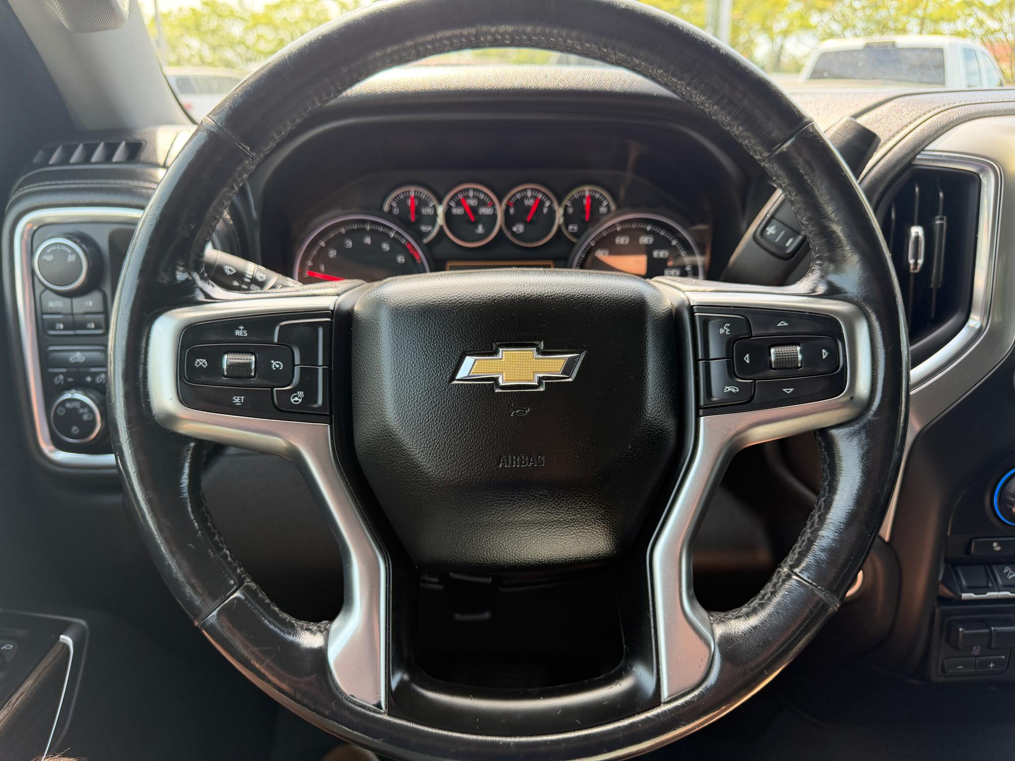 Chevrolet Silverado 1500 4WD Crew Cab 147" LT 2019