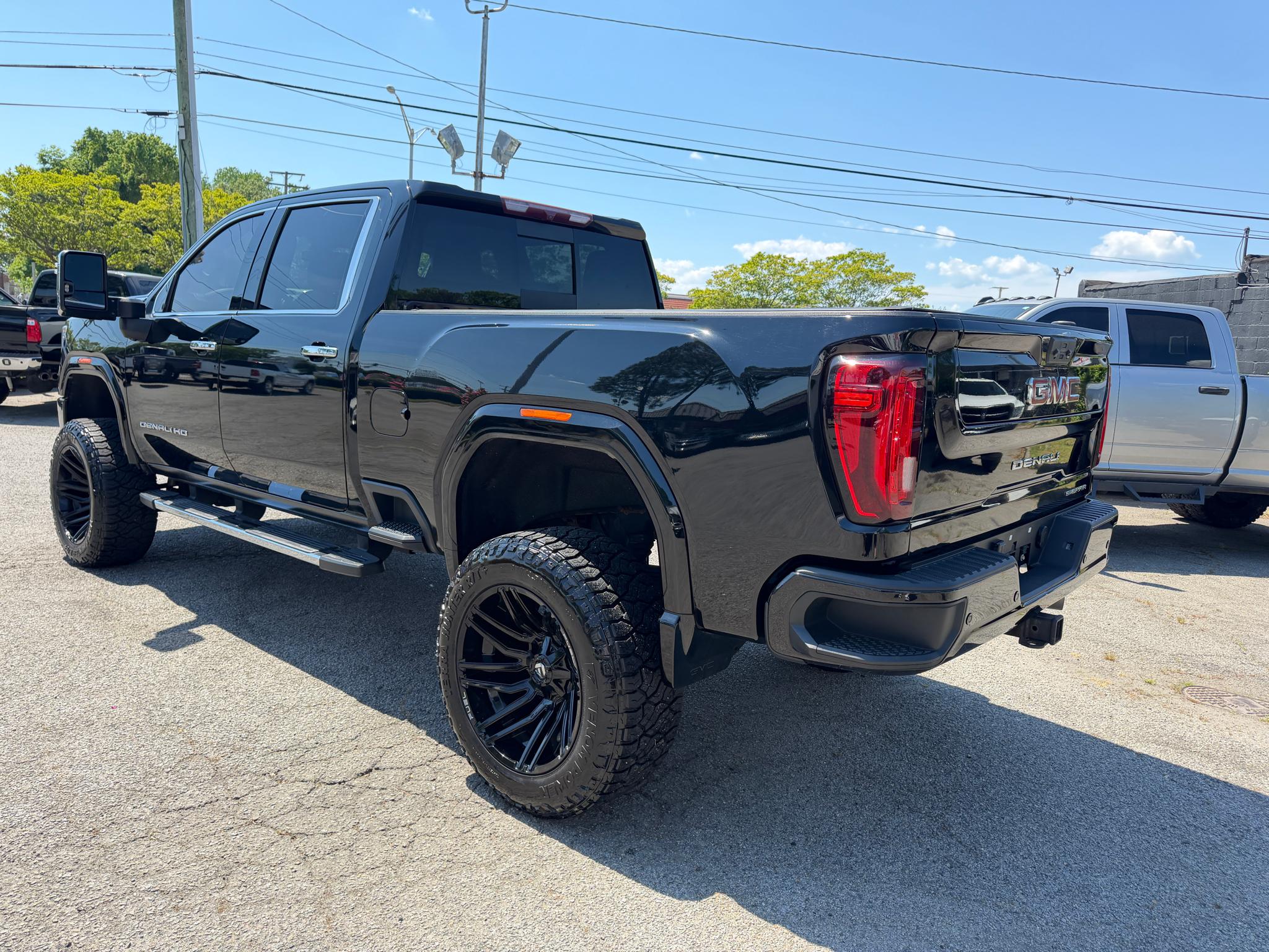 GMC Sierra 2500HD 4WD Crew Cab 159" Denali 2022