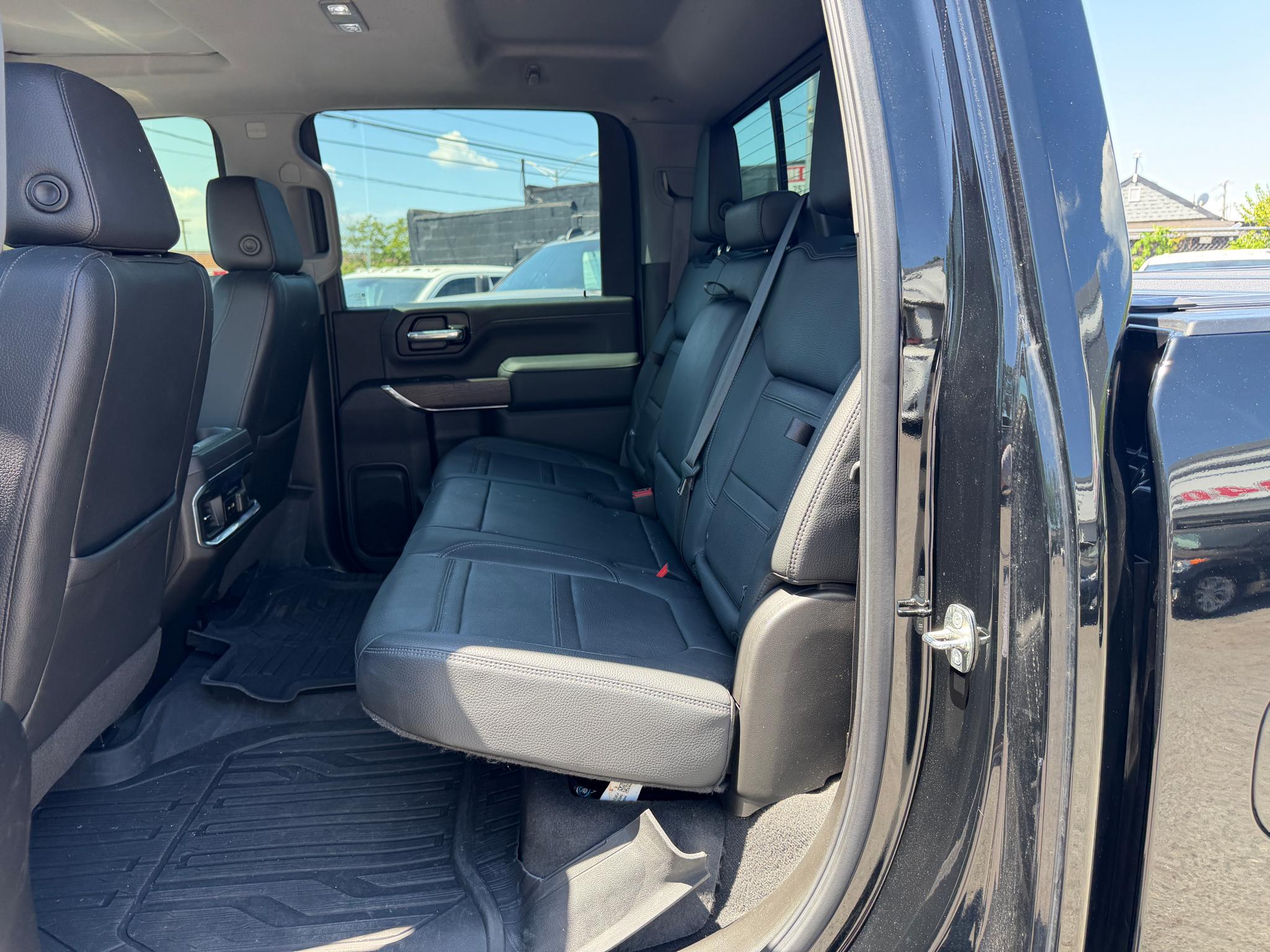 GMC Sierra 2500HD 4WD Crew Cab 159" Denali 2022