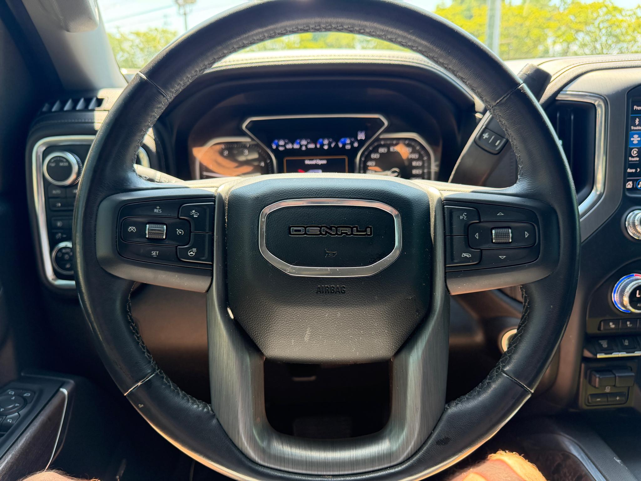 GMC Sierra 2500HD 4WD Crew Cab 159" Denali 2022