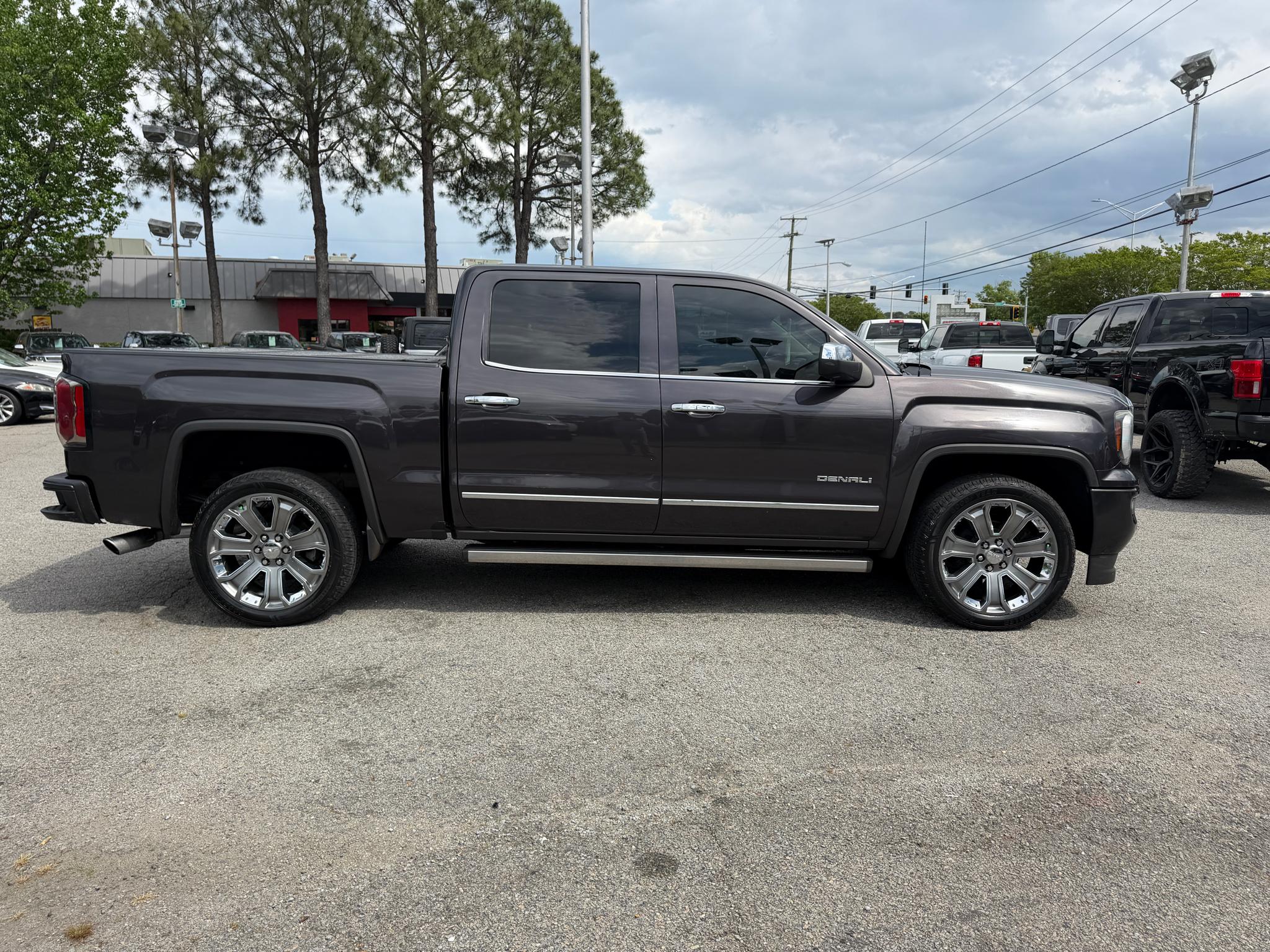 GMC Sierra 1500 4WD Crew Cab 143.5" Denali 2016