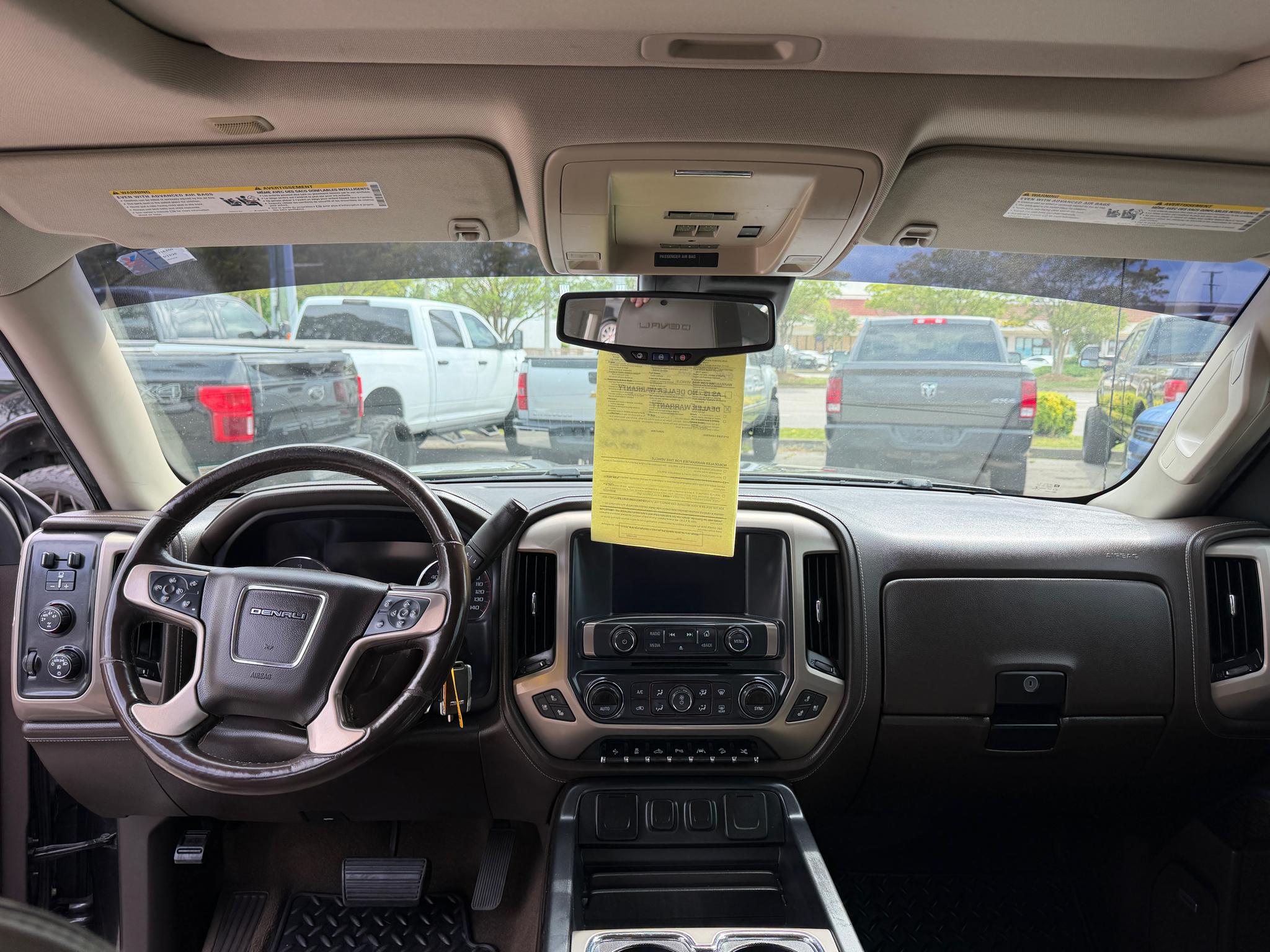 GMC Sierra 1500 4WD Crew Cab 143.5" Denali 2016