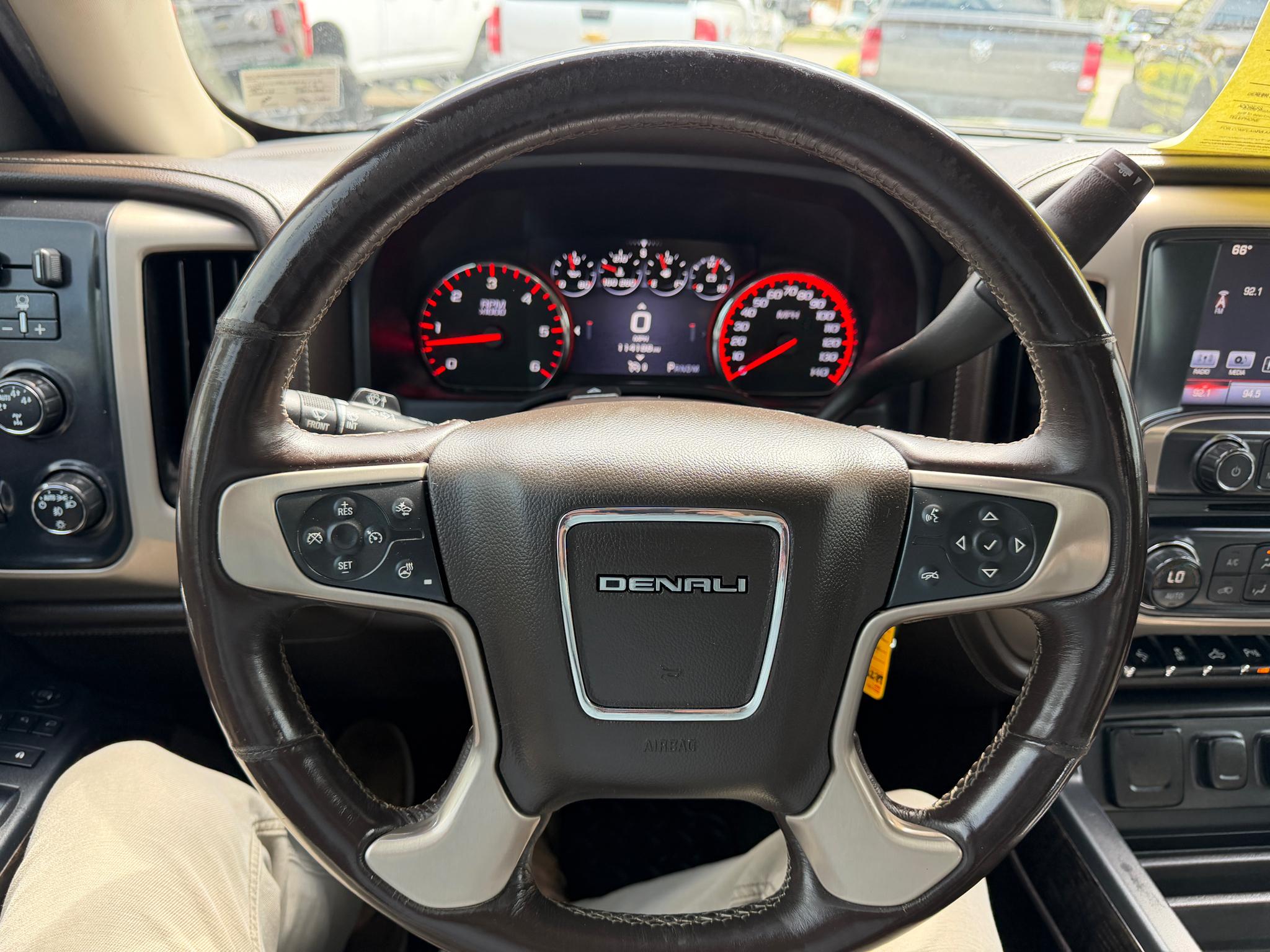 GMC Sierra 1500 4WD Crew Cab 143.5" Denali 2016