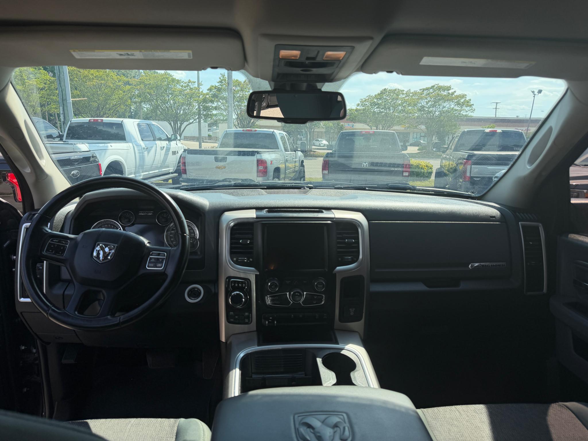 RAM 1500 4WD Crew Cab 140.5" Big Horn 2016