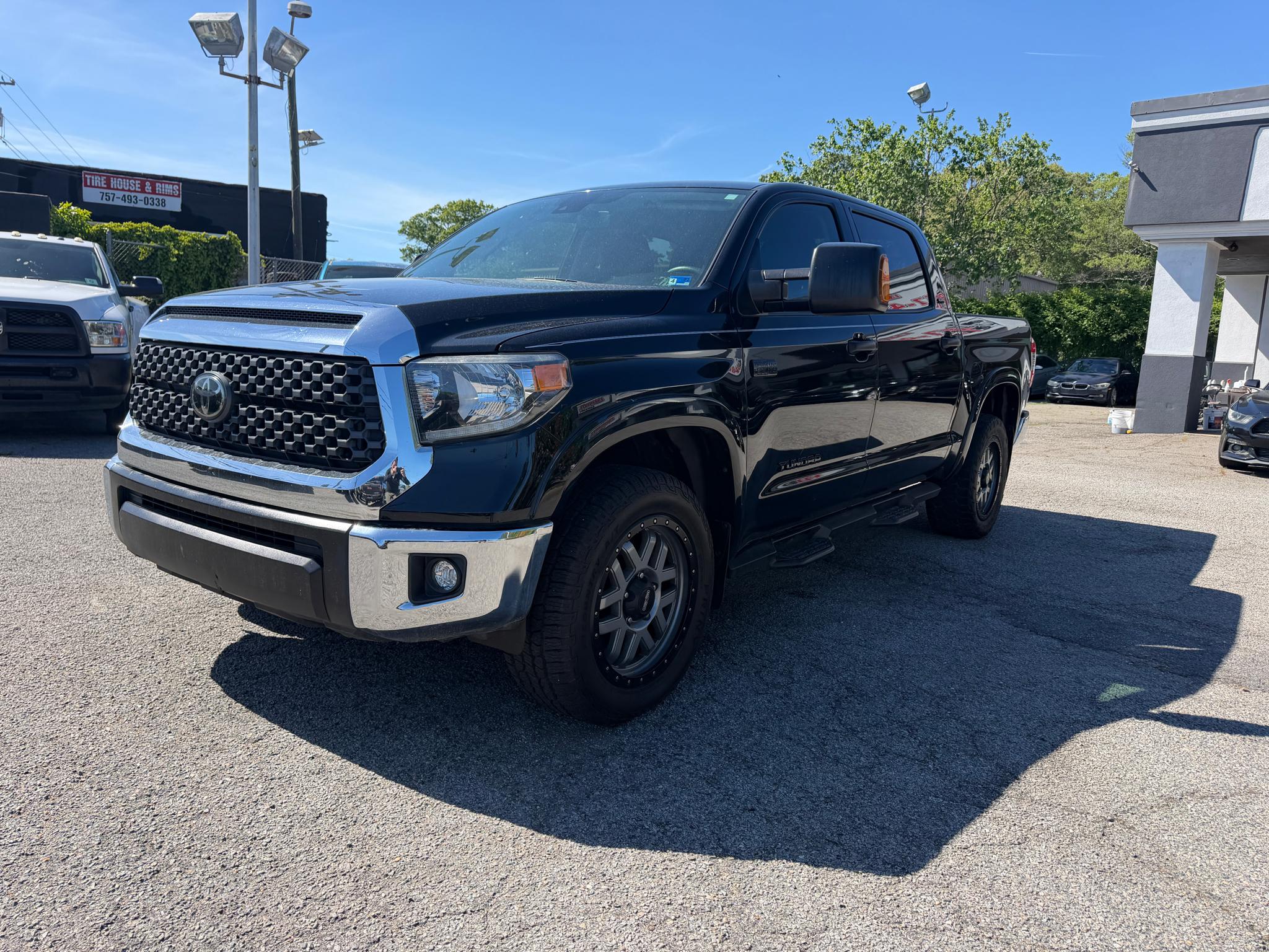 Toyota Tundra 4WD SR5 CrewMax 5.5' Bed 5.7L (Natl) 2021