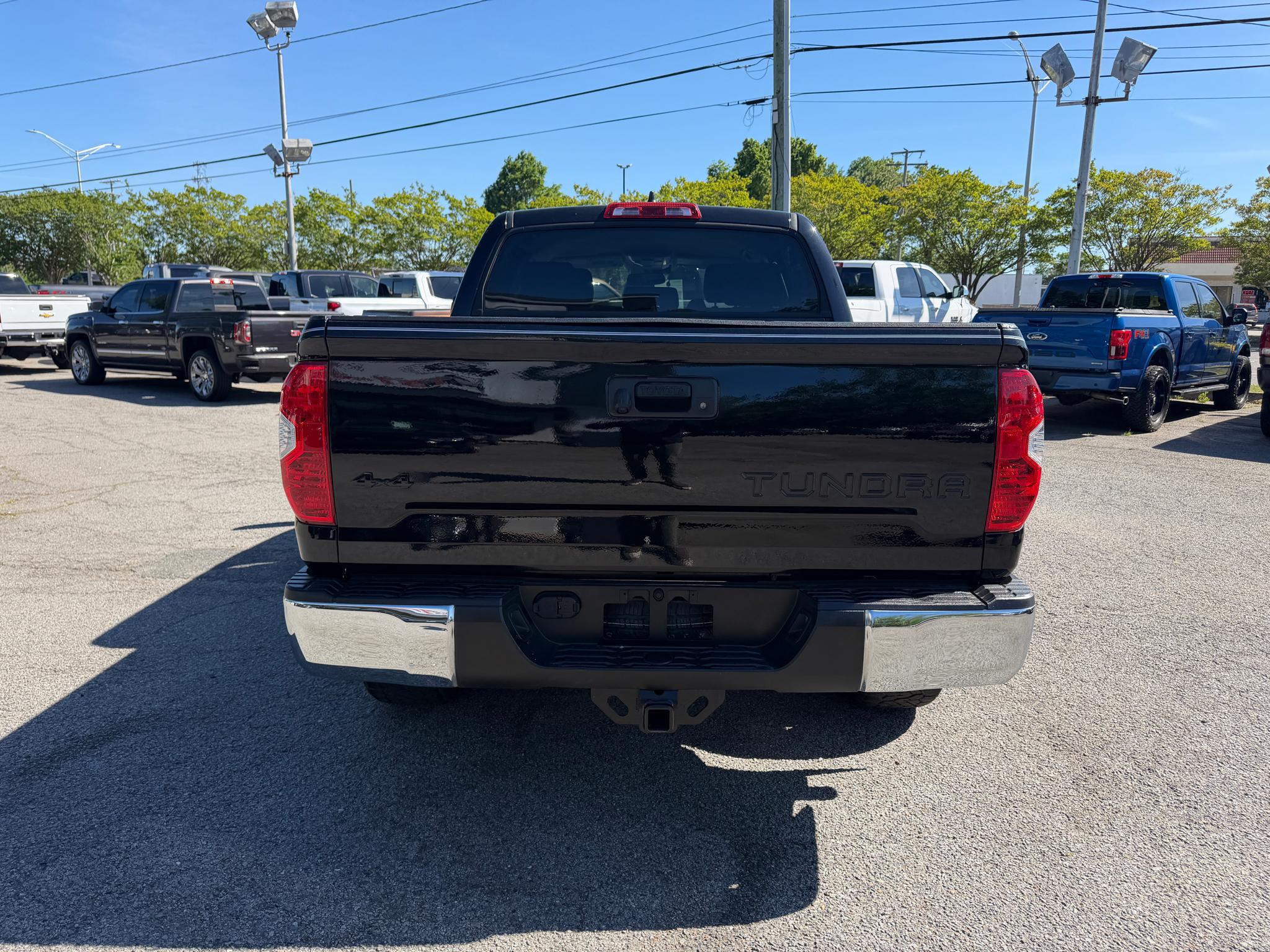 Toyota Tundra 4WD SR5 CrewMax 5.5' Bed 5.7L (Natl) 2021
