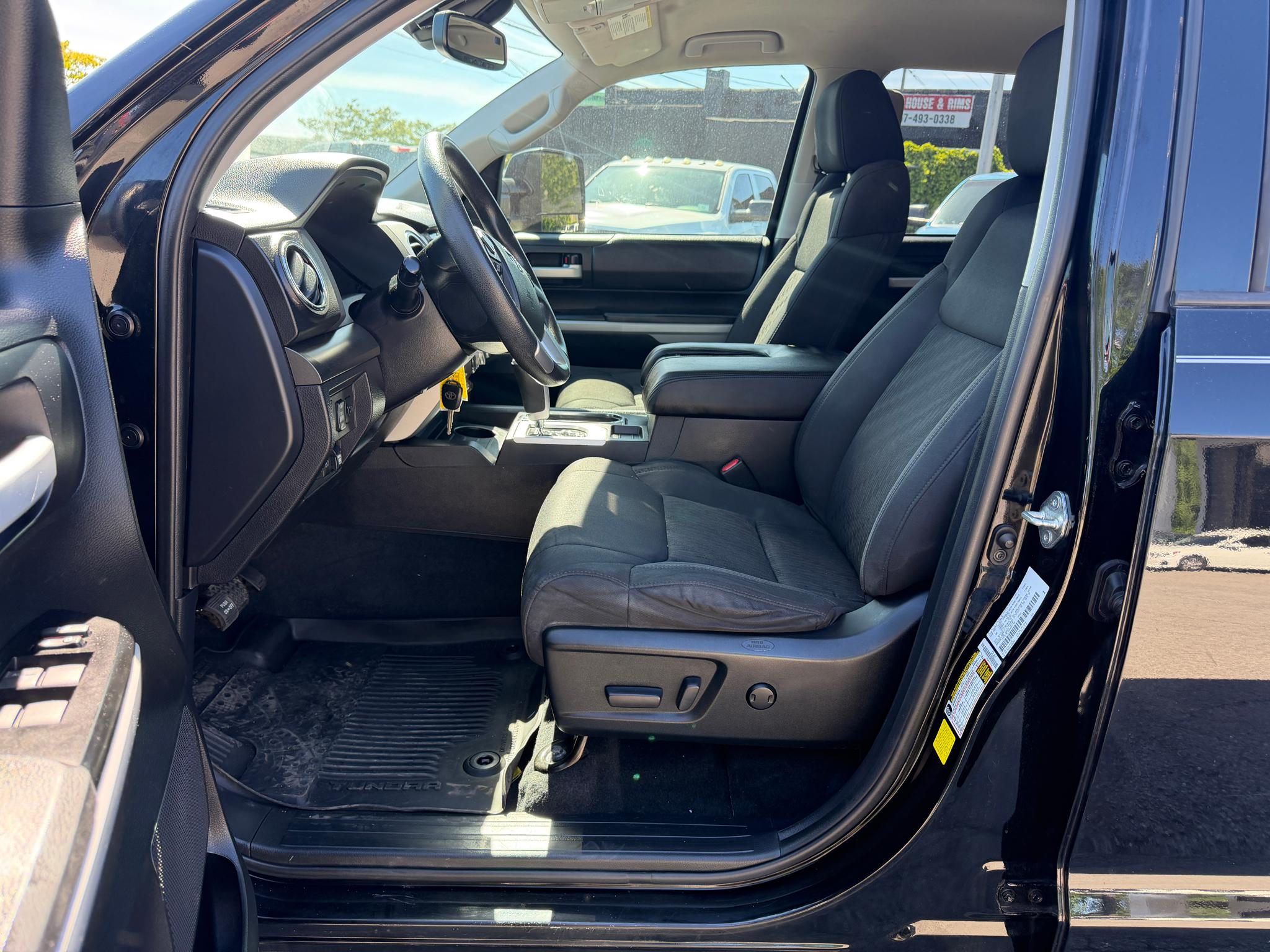 Toyota Tundra 4WD SR5 CrewMax 5.5' Bed 5.7L (Natl) 2021