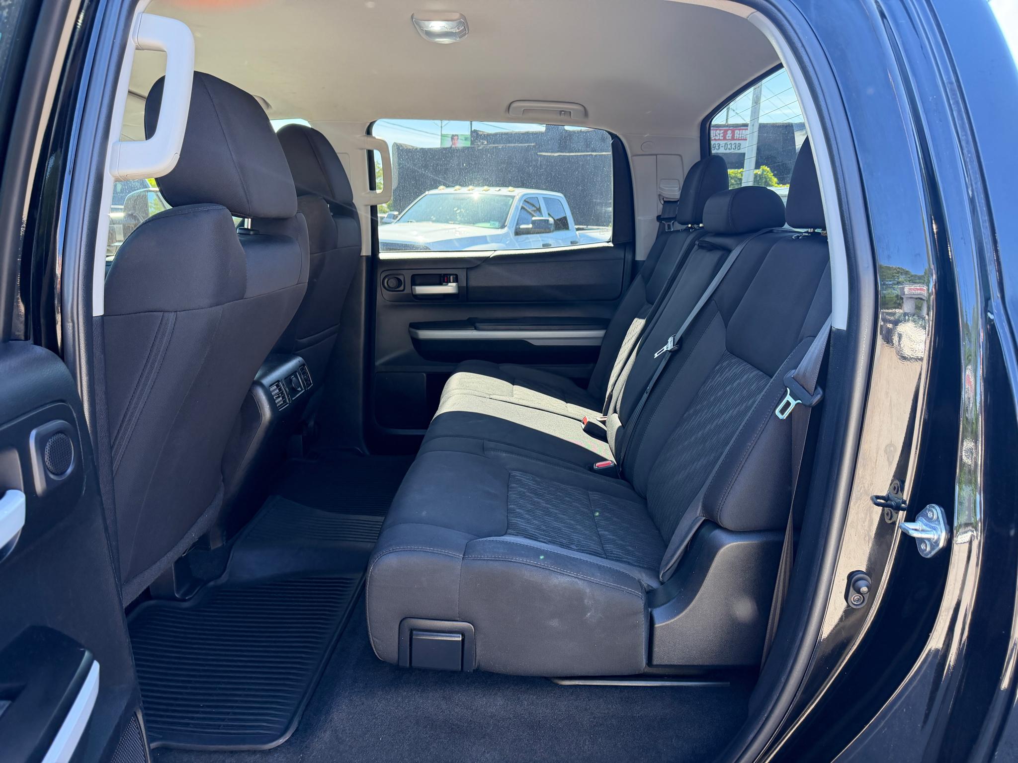 Toyota Tundra 4WD SR5 CrewMax 5.5' Bed 5.7L (Natl) 2021