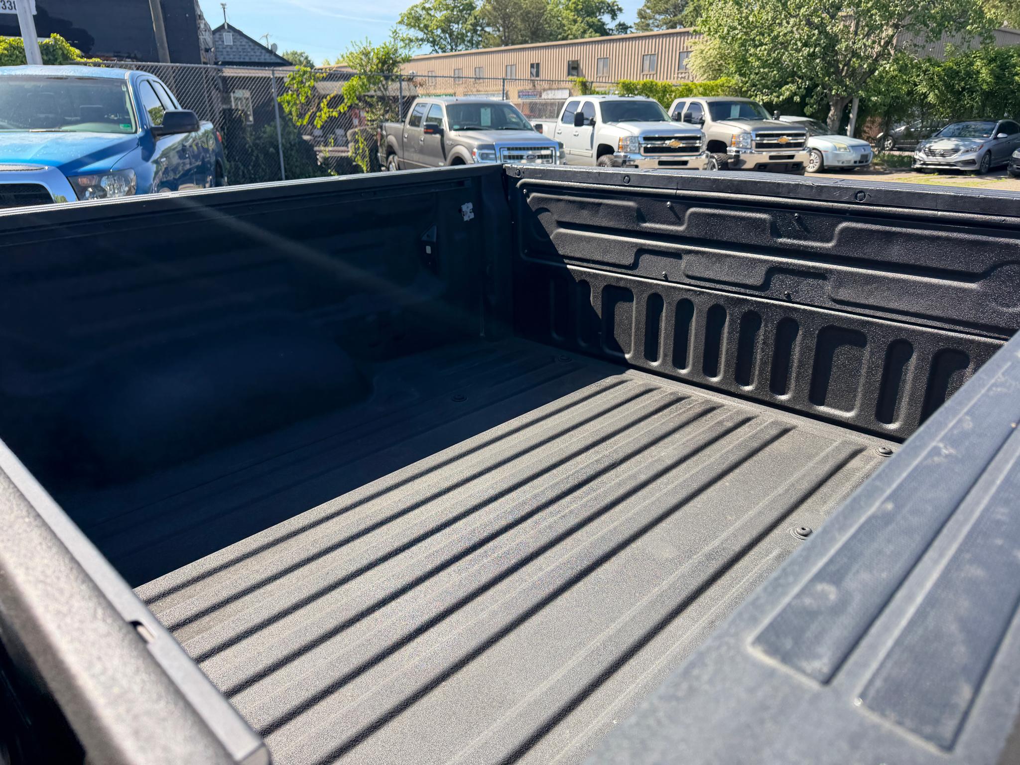 Toyota Tundra 4WD SR5 CrewMax 5.5' Bed 5.7L (Natl) 2021