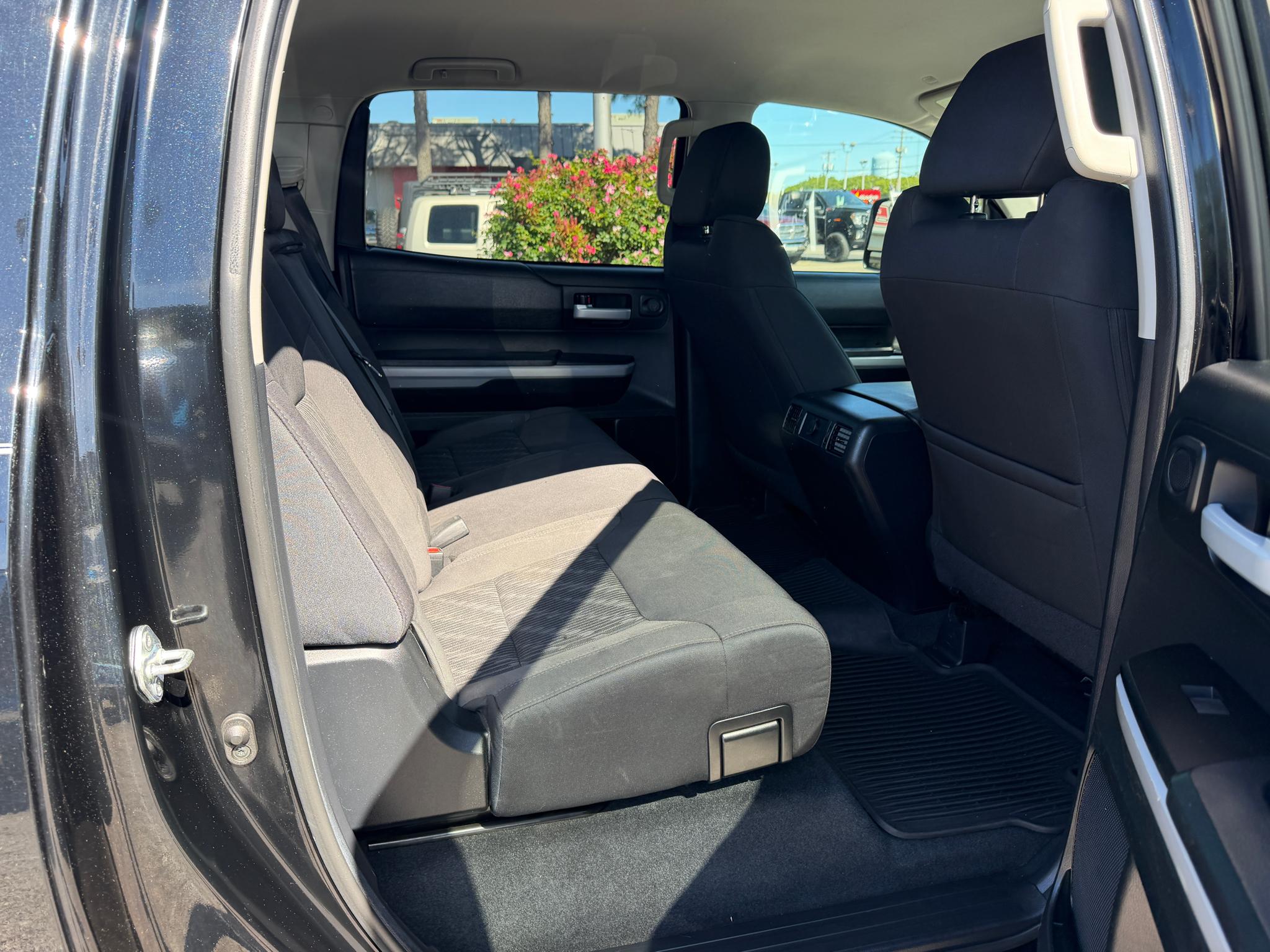 Toyota Tundra 4WD SR5 CrewMax 5.5' Bed 5.7L (Natl) 2021