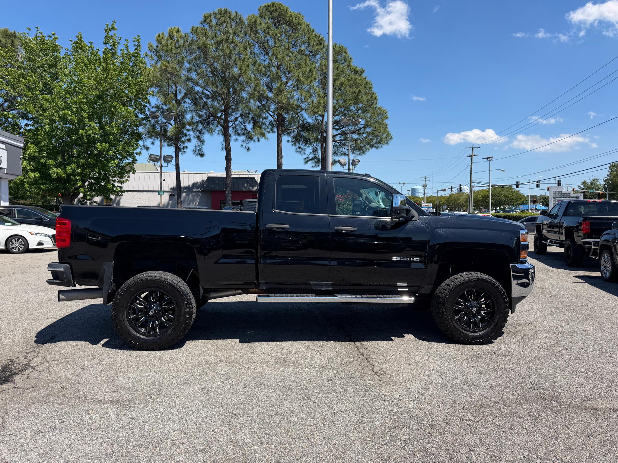 Chevrolet Silverado 2500HD 4WD Double Cab 144.2" LT 2015
