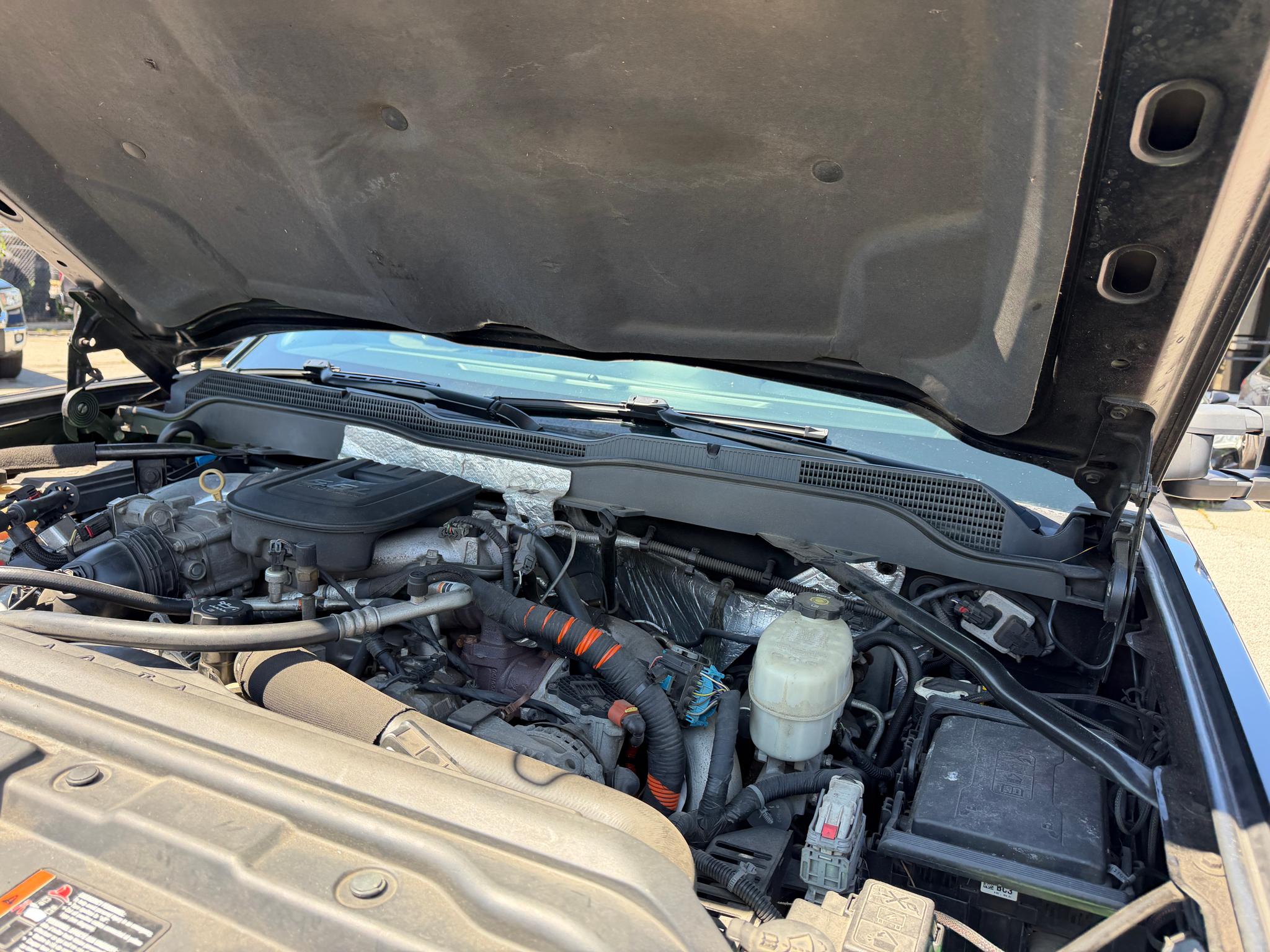 Chevrolet Silverado 2500HD 4WD Double Cab 144.2" LT 2015