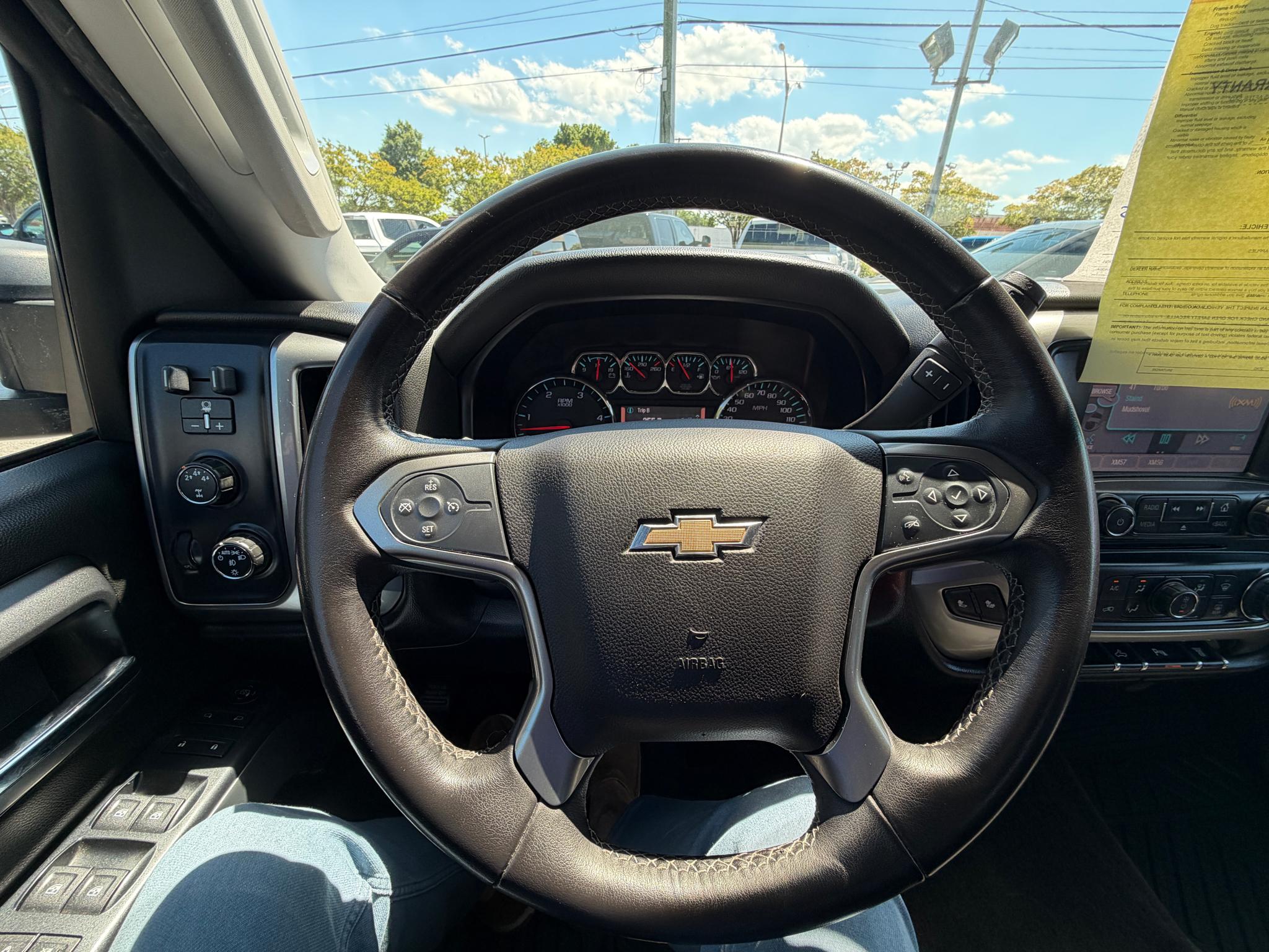 Chevrolet Silverado 2500HD 4WD Double Cab 144.2" LT 2015