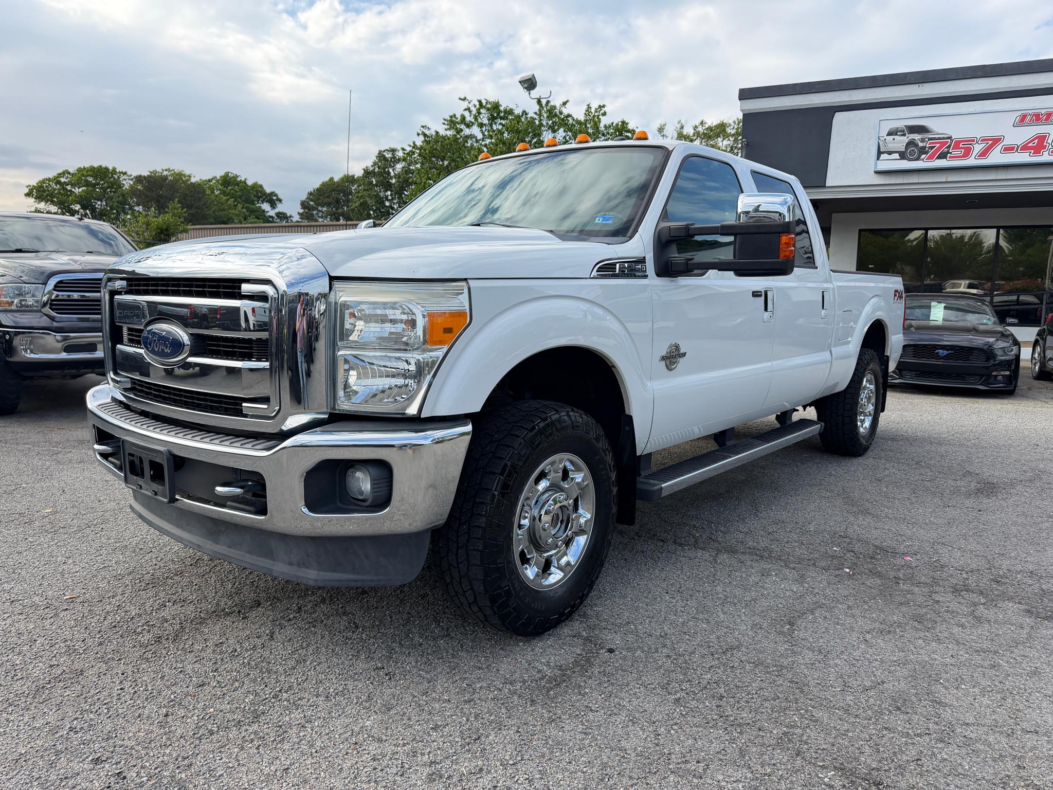 2015 Ford Super Duty F-250 SRW 4WD Crew Cab 156" Lariat