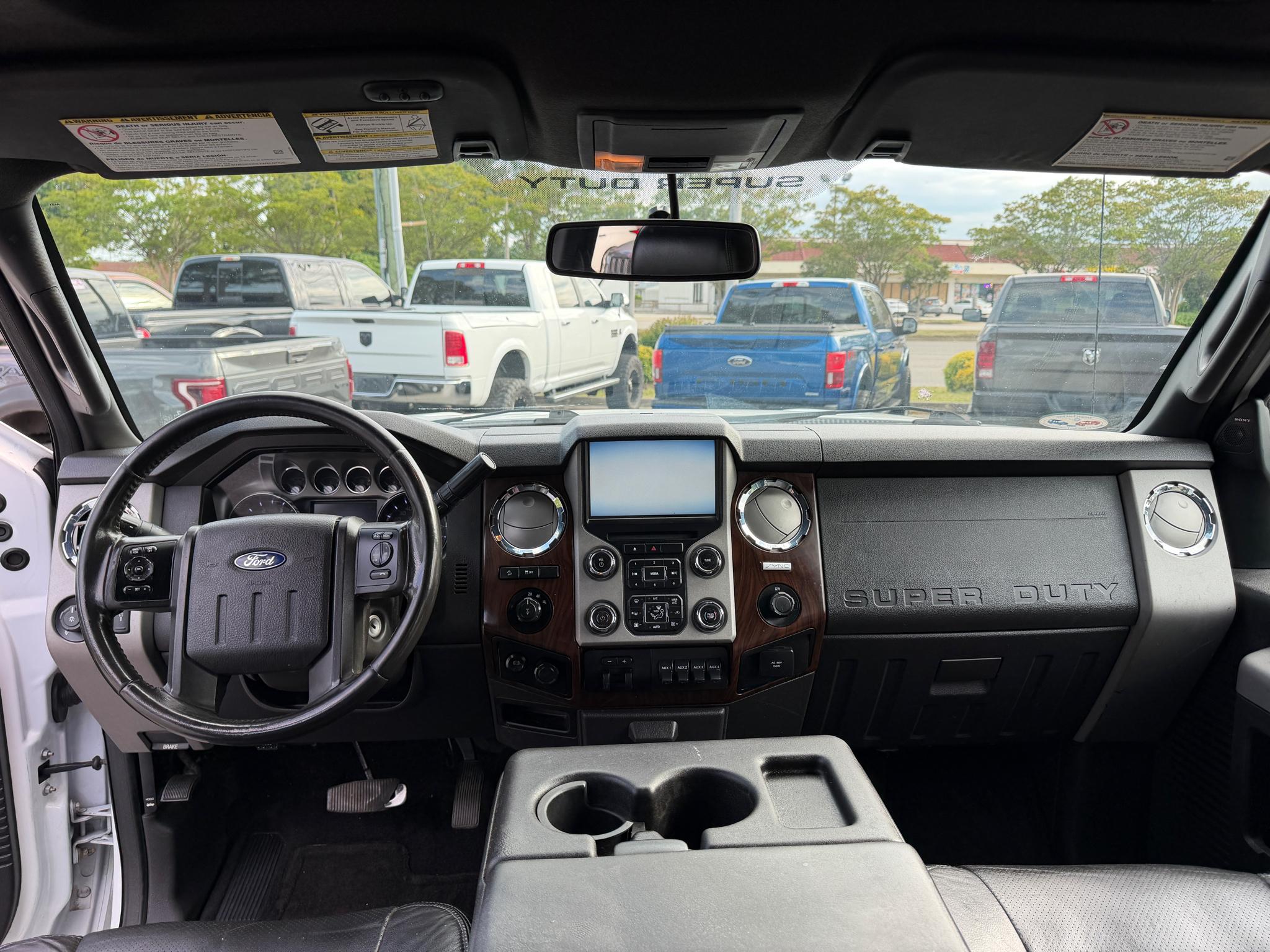 Ford Super Duty F-250 SRW 4WD Crew Cab 156" Lariat 2015