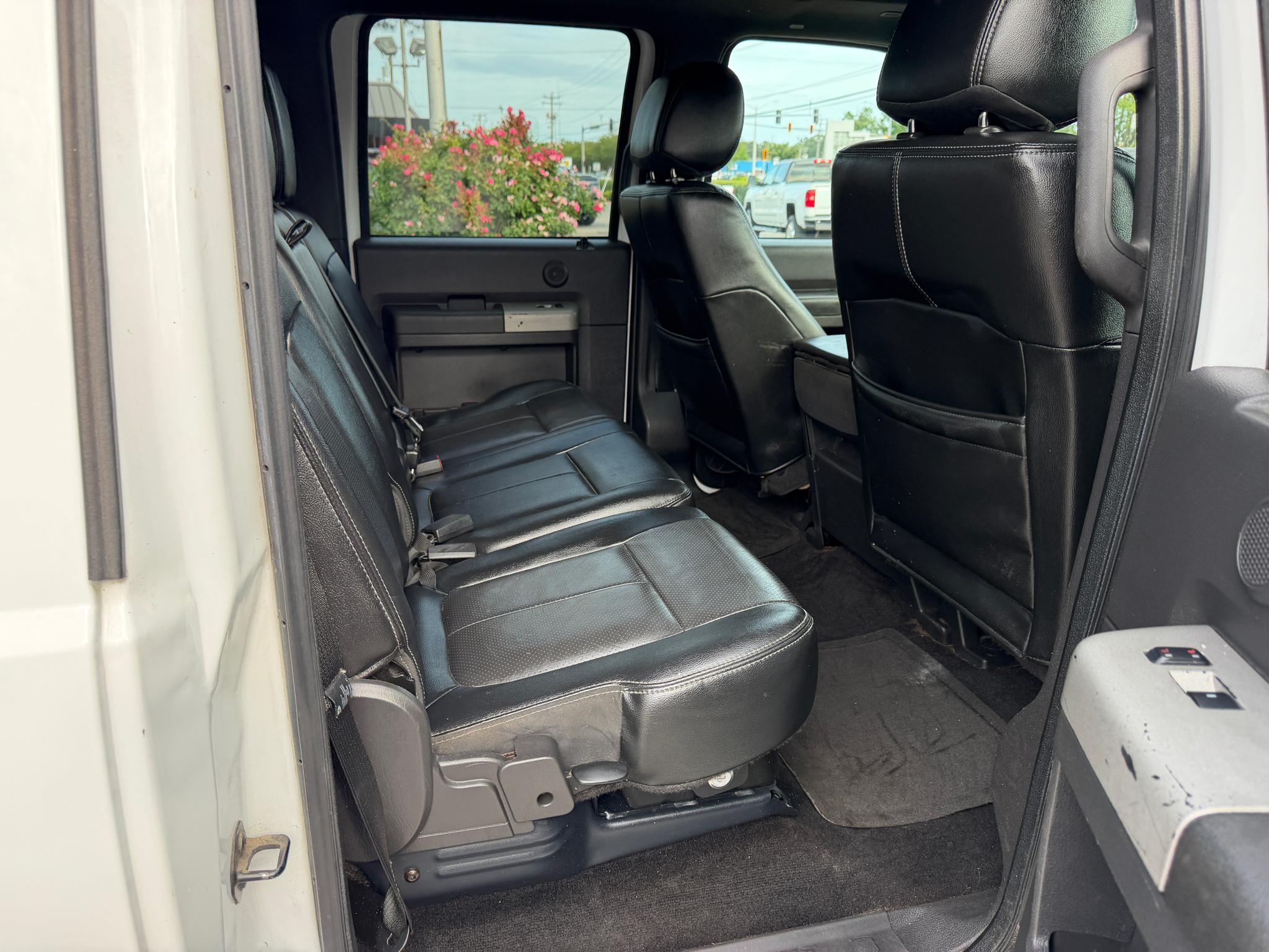 Ford Super Duty F-250 SRW 4WD Crew Cab 156" Lariat 2015