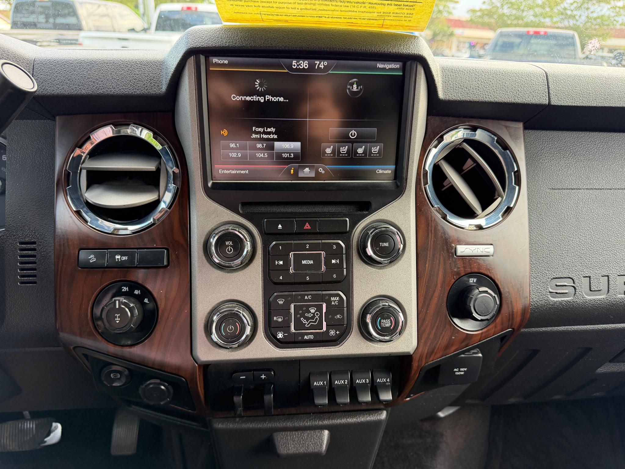 Ford Super Duty F-250 SRW 4WD Crew Cab 156" Lariat 2015