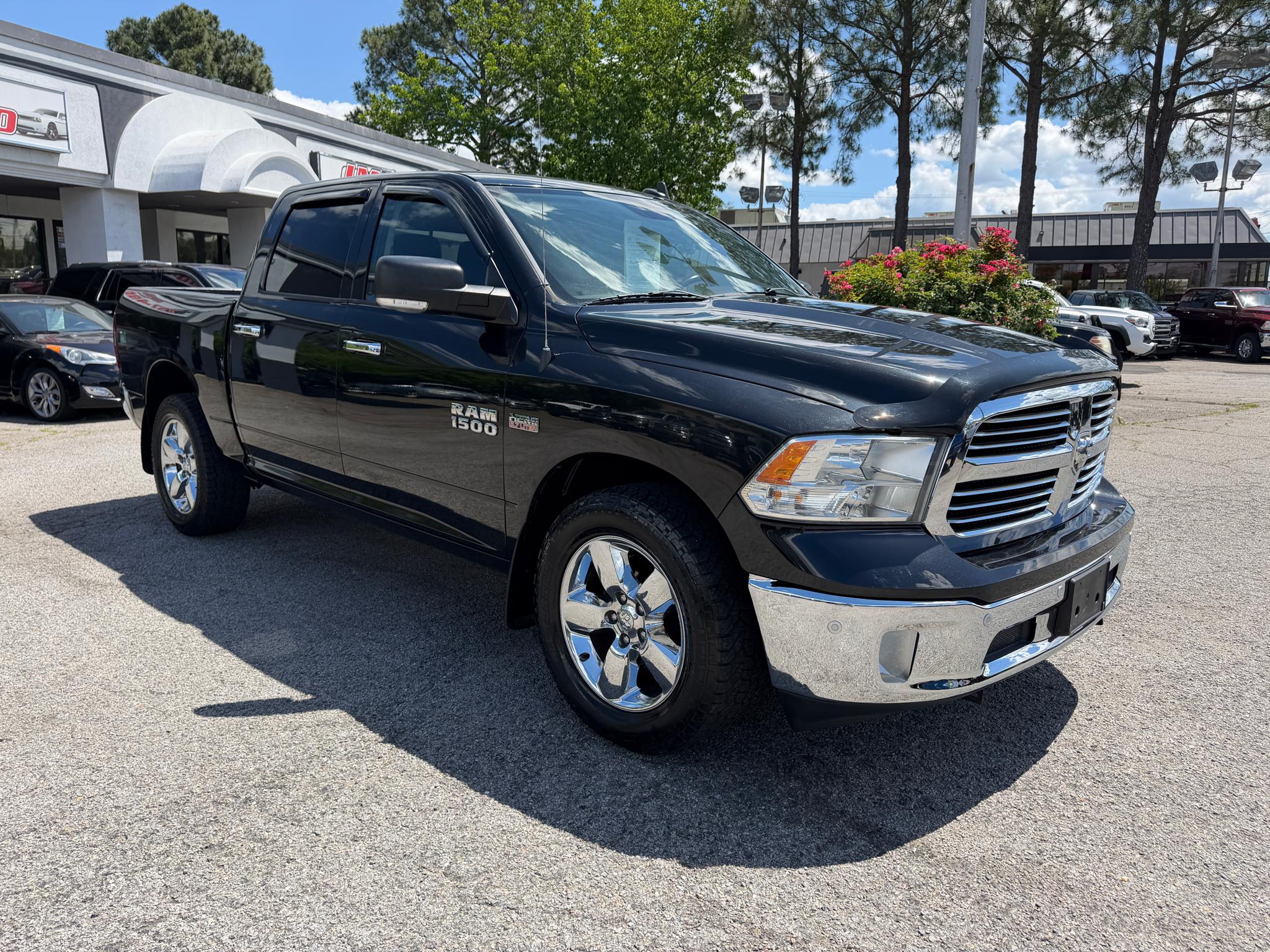 RAM 1500 Big Horn 4x4 Crew Cab 5'7" Box 2017