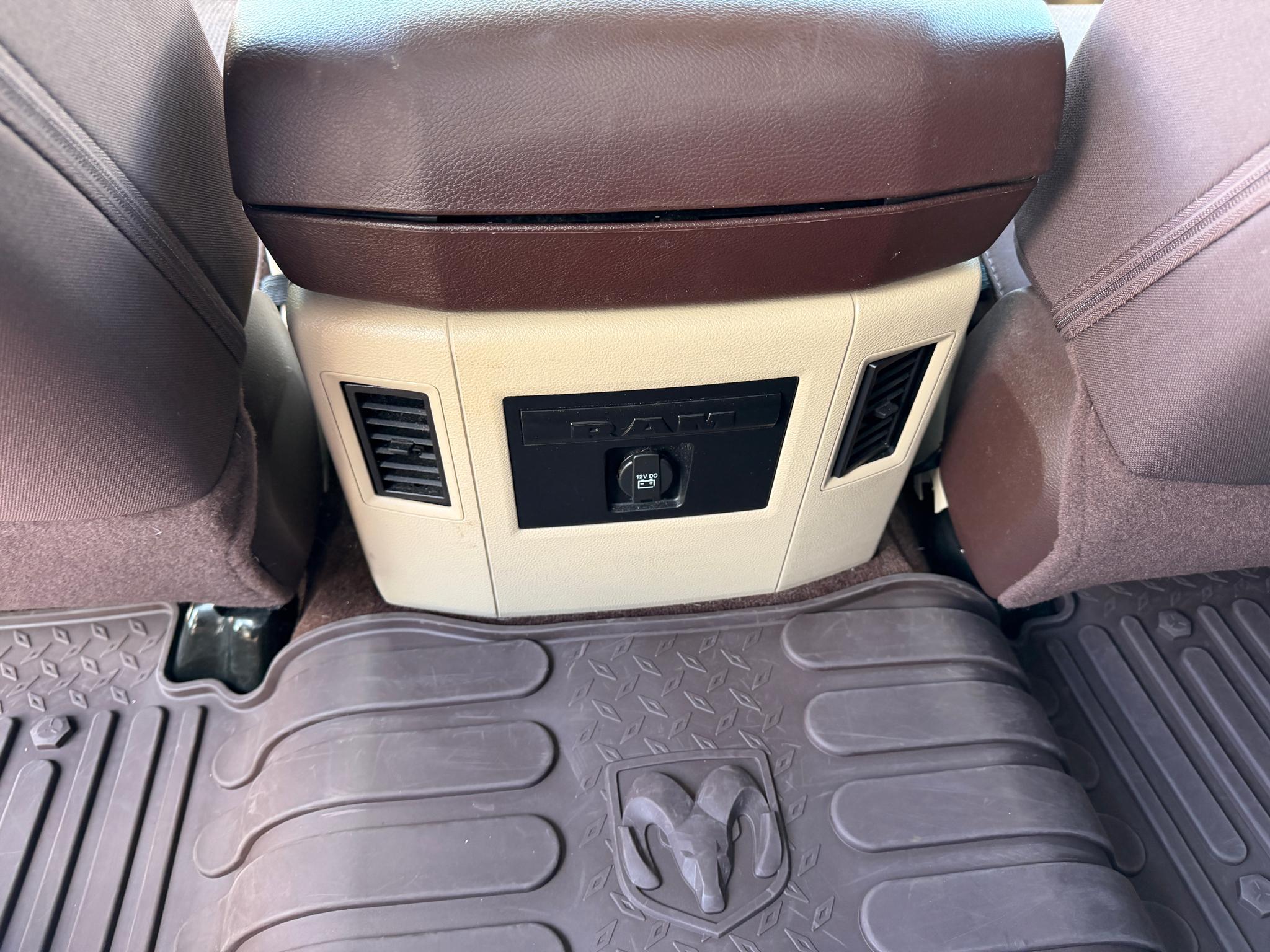 RAM 1500 Big Horn 4x4 Crew Cab 5'7" Box 2017