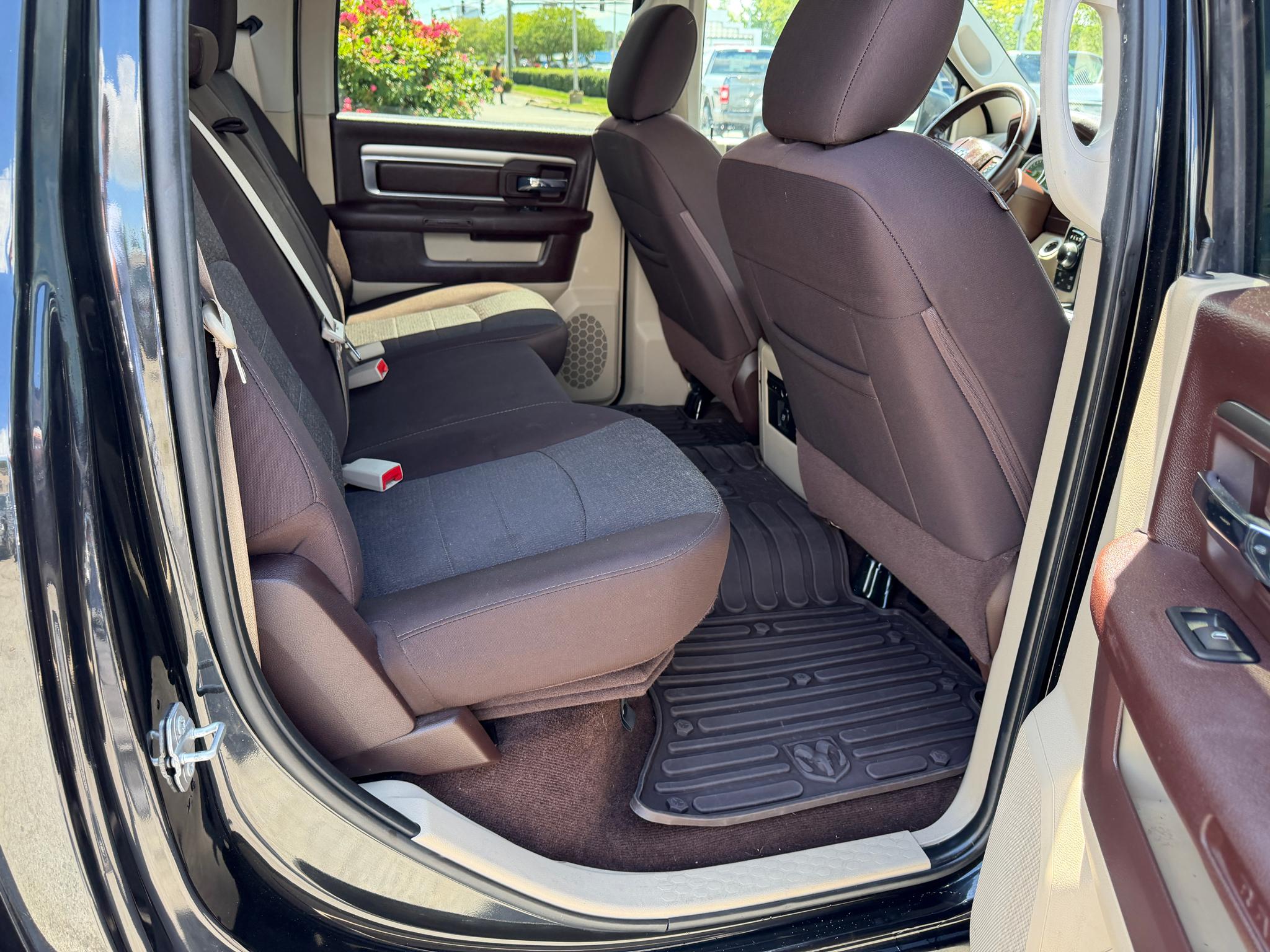 RAM 1500 Big Horn 4x4 Crew Cab 5'7" Box 2017