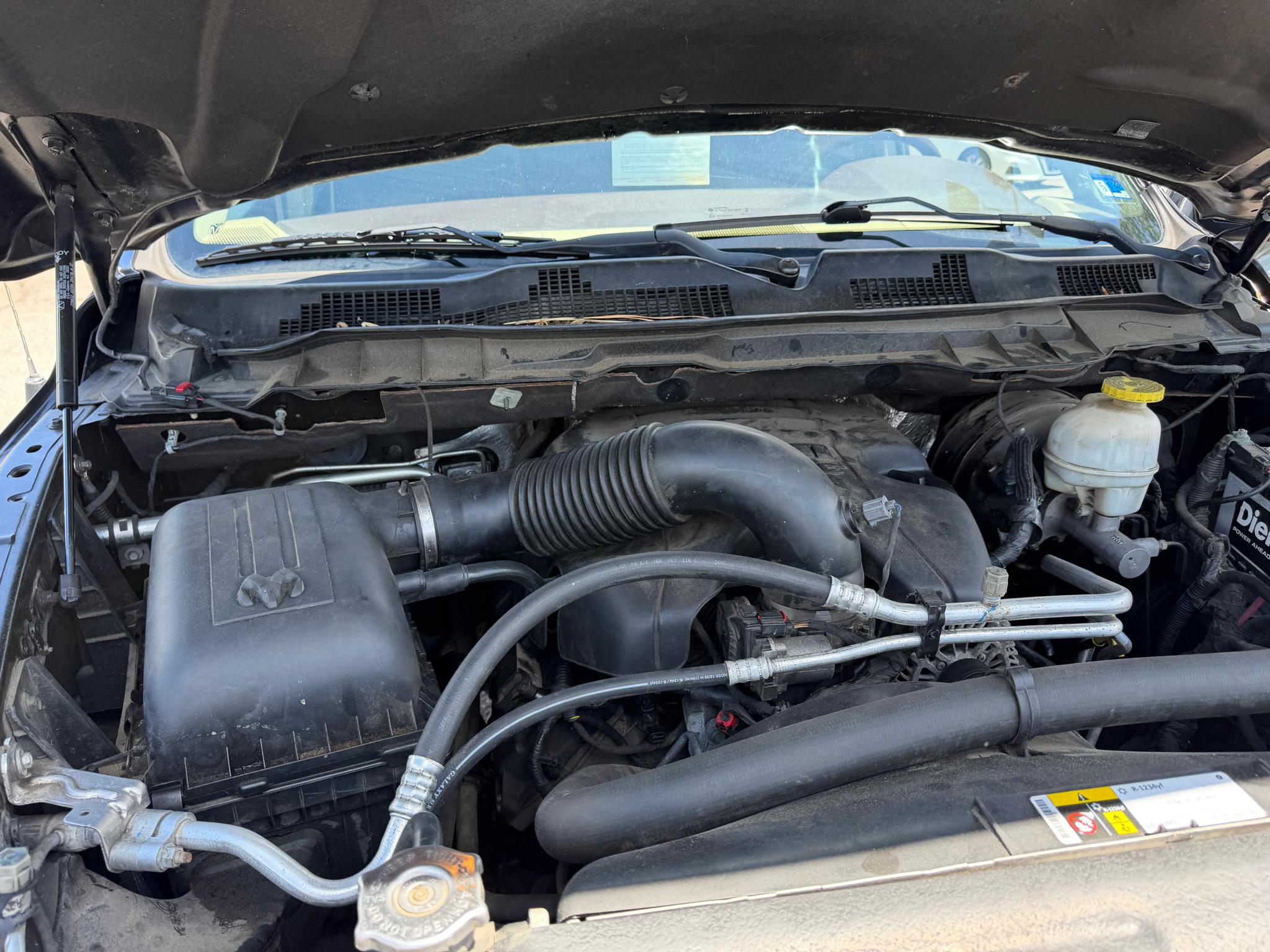 RAM 1500 Big Horn 4x4 Crew Cab 5'7" Box 2017