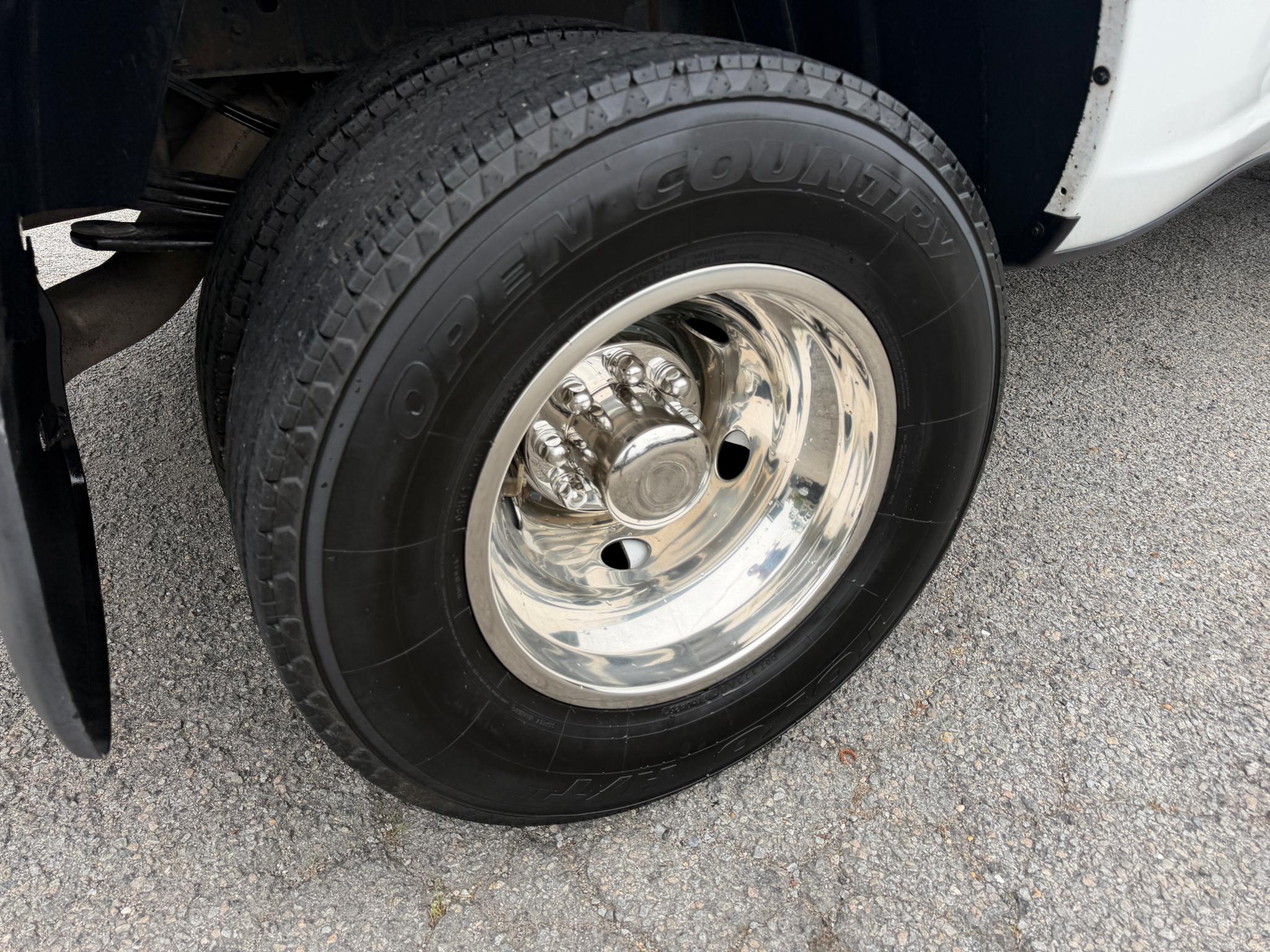 RAM 3500 Tradesman 4x4 Crew Cab 8' Box 2018