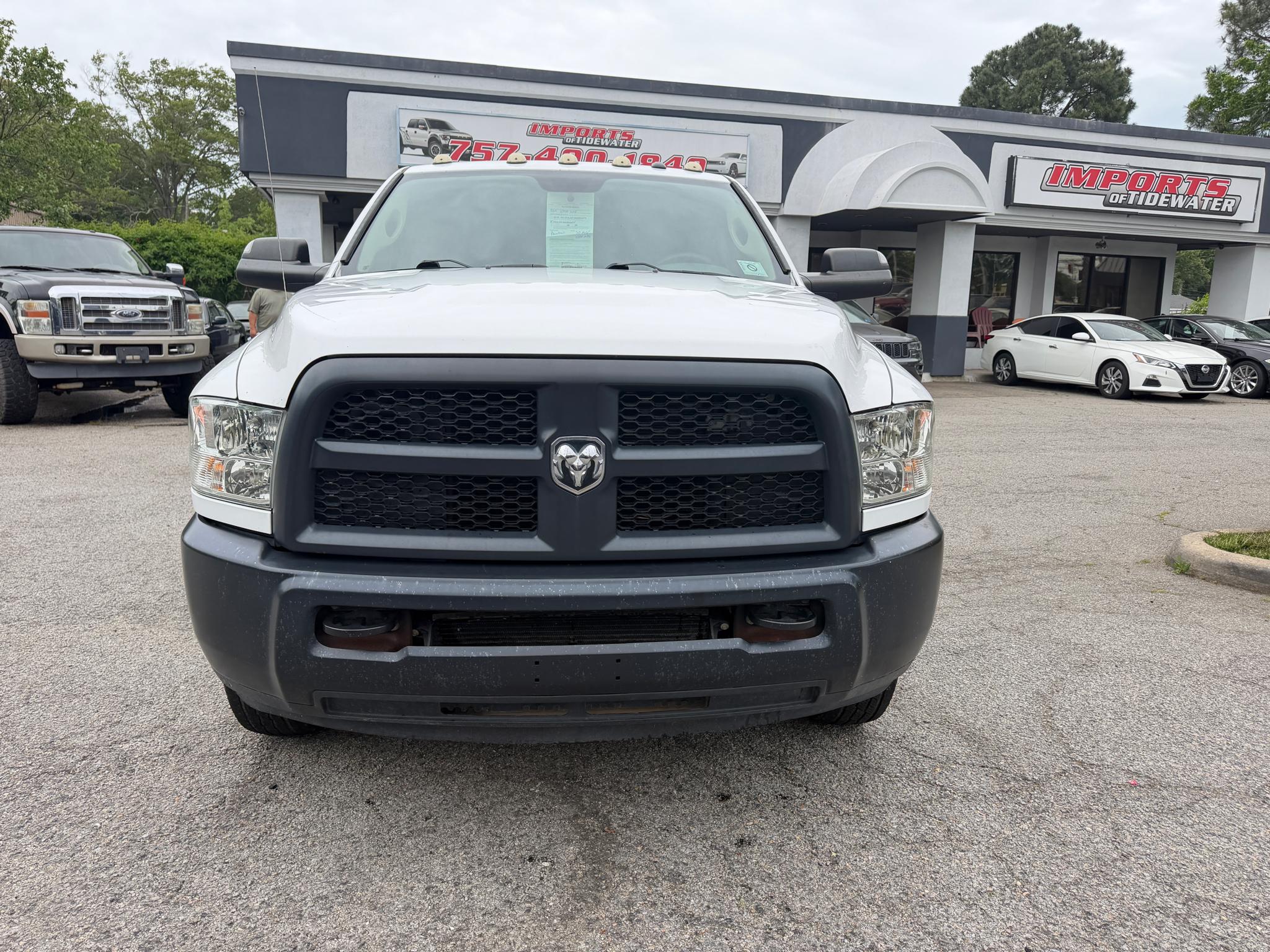 RAM 3500 Tradesman 4x4 Crew Cab 8' Box 2018