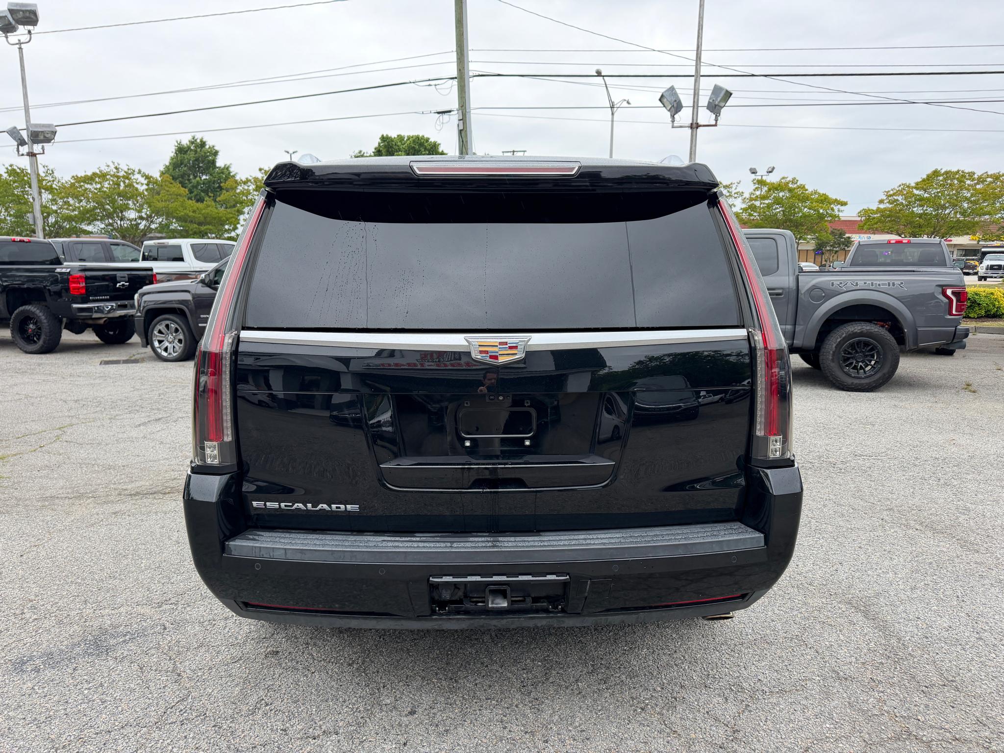 Cadillac Escalade 4WD 4dr Premium Luxury 2017