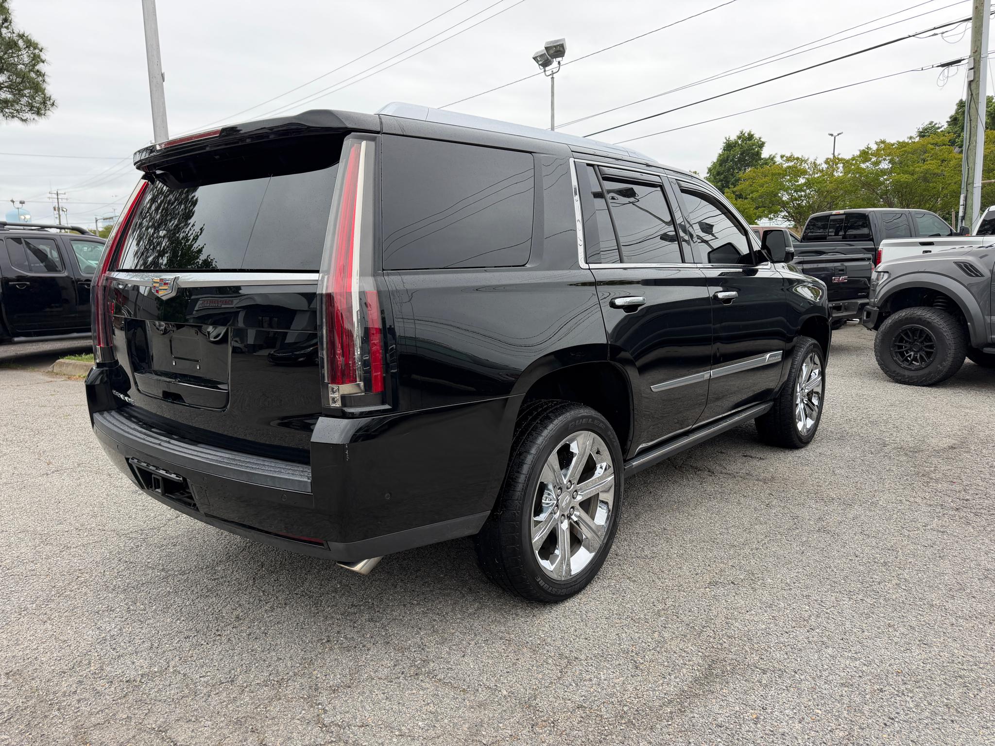 Cadillac Escalade 4WD 4dr Premium Luxury 2017