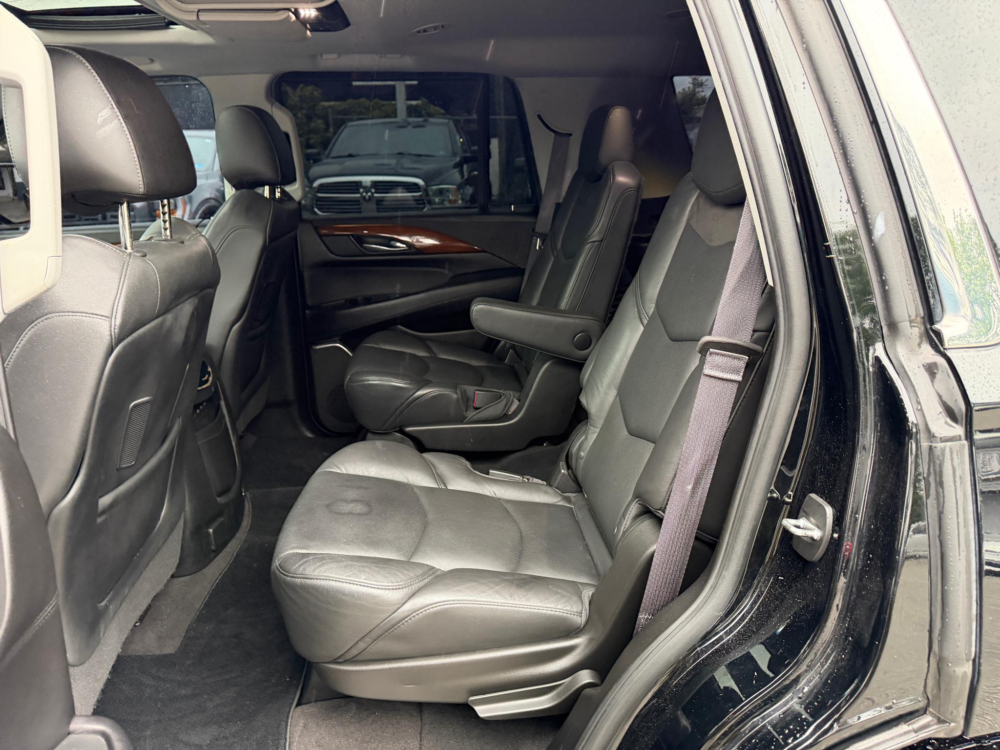 Cadillac Escalade 4WD 4dr Premium Luxury 2017